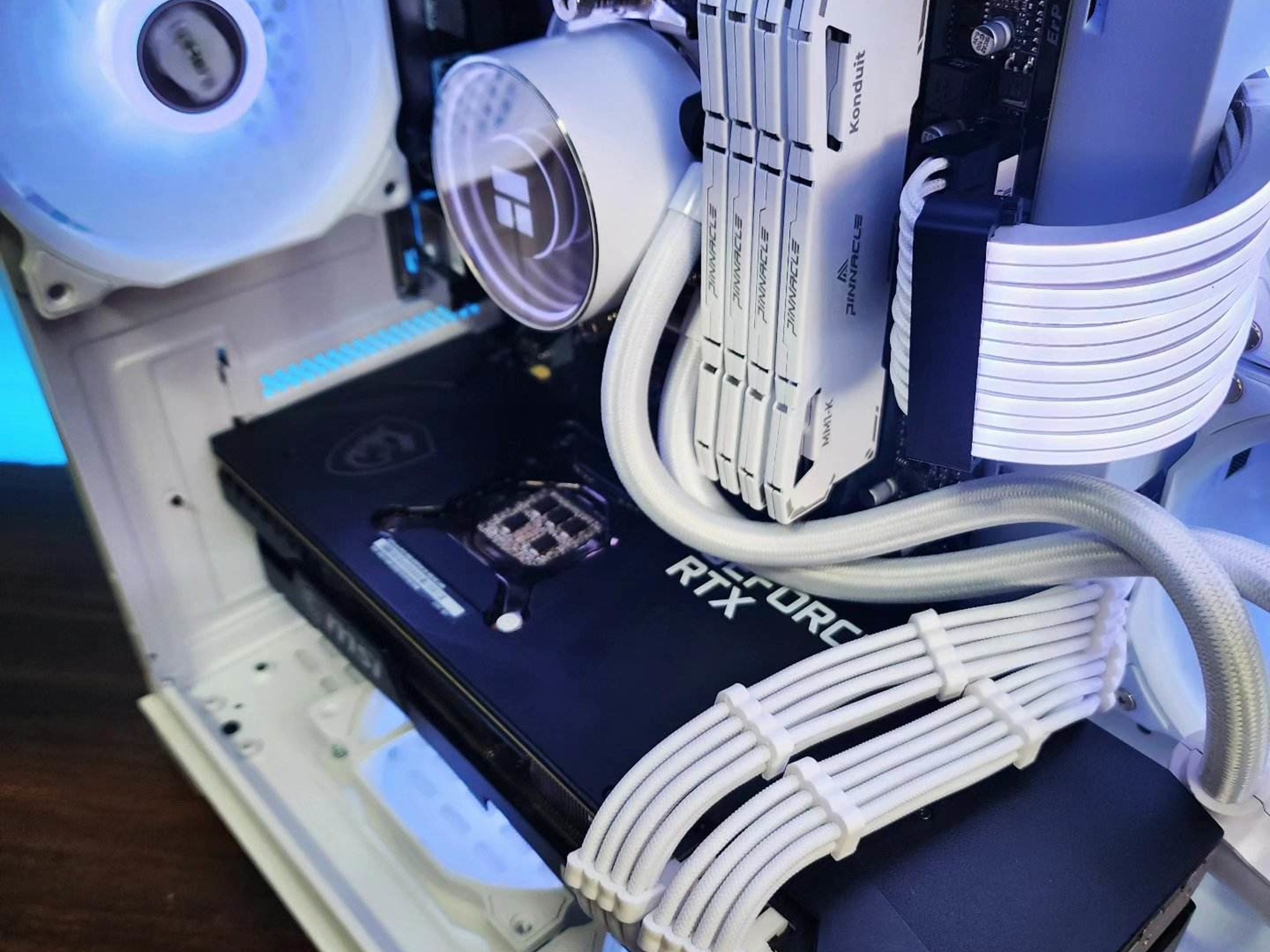 🤍🤍🤍 MSI RTX 3080 10GB // AMD Ryzen 7 5700G // Pinnacle 32GB 3600MHz