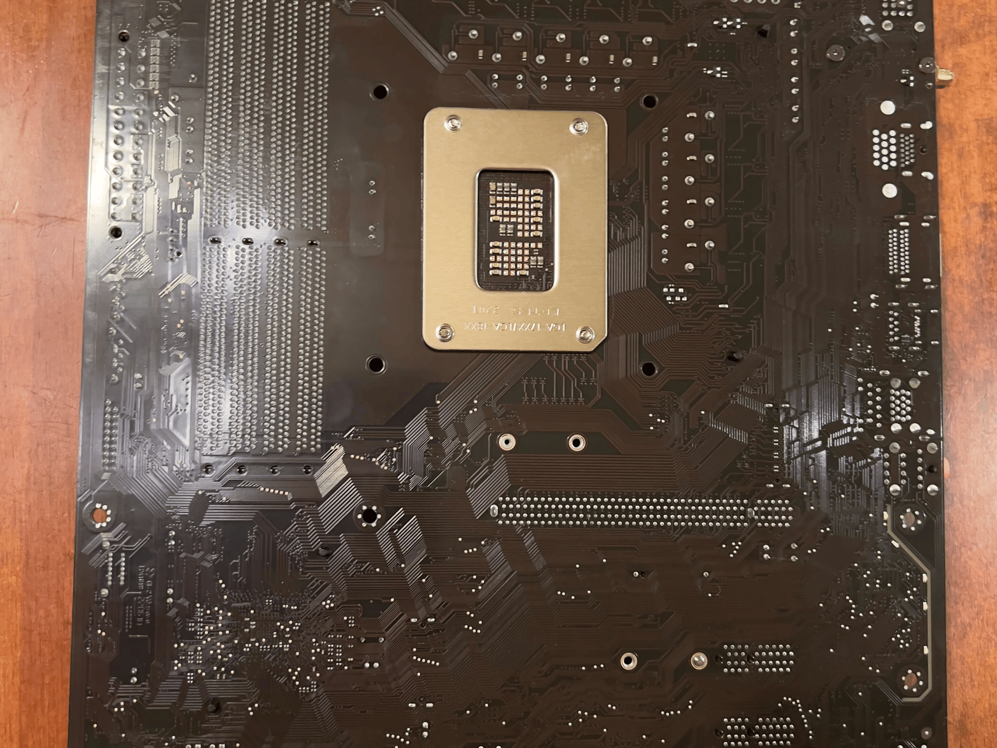 (UNTESTED/REPAIRED BY GIGABYTE) GIGABYTE B660M DS3H AX DDR4 (MISSING ANTENNA and M.2 heatsink)