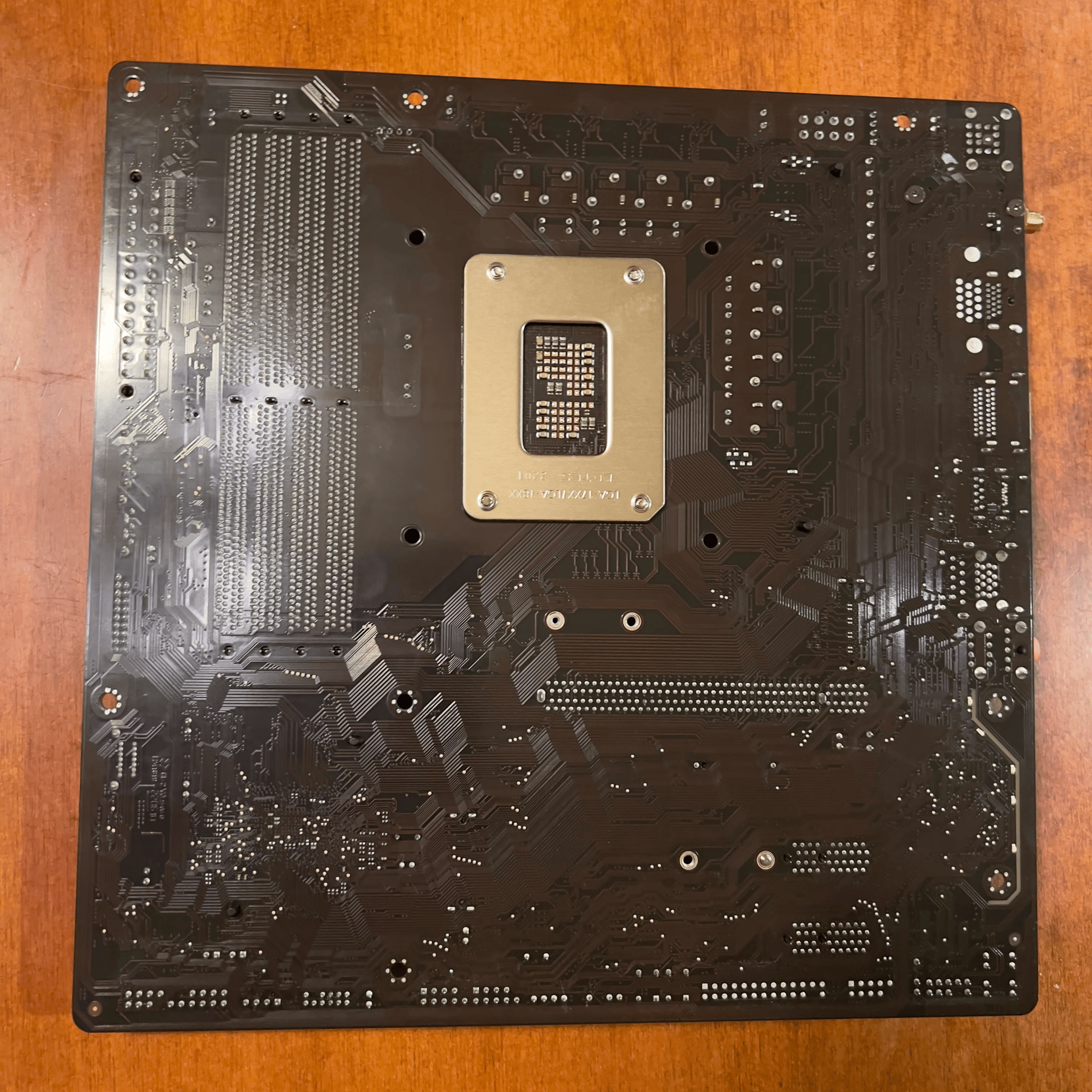 (UNTESTED/REPAIRED BY GIGABYTE) GIGABYTE B660M DS3H AX DDR4 (MISSING ANTENNA and M.2 heatsink)