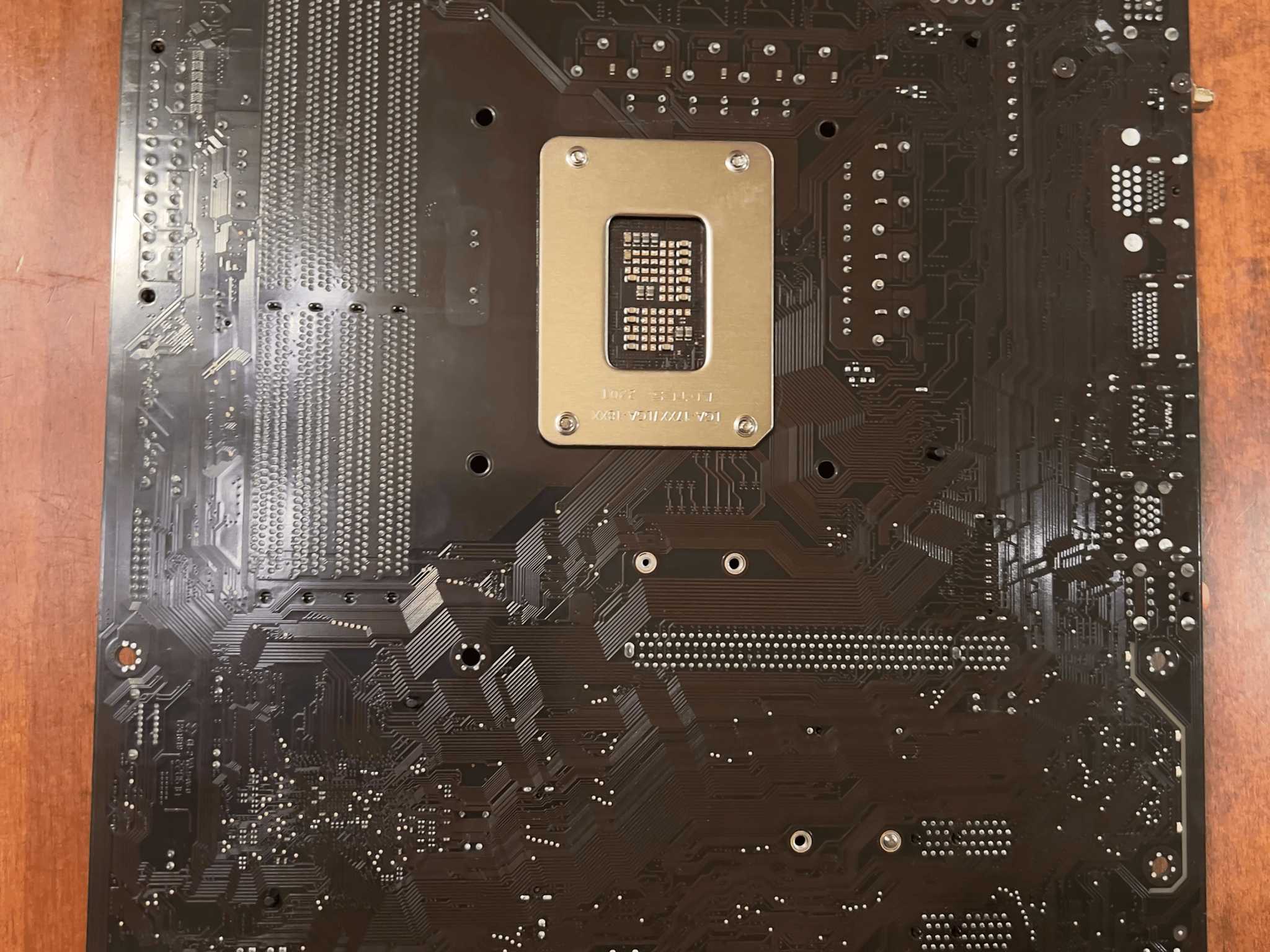 (UNTESTED/REPAIRED BY GIGABYTE) GIGABYTE B660M DS3H AX DDR4 (MISSING ANTENNA and M.2 heatsink)
