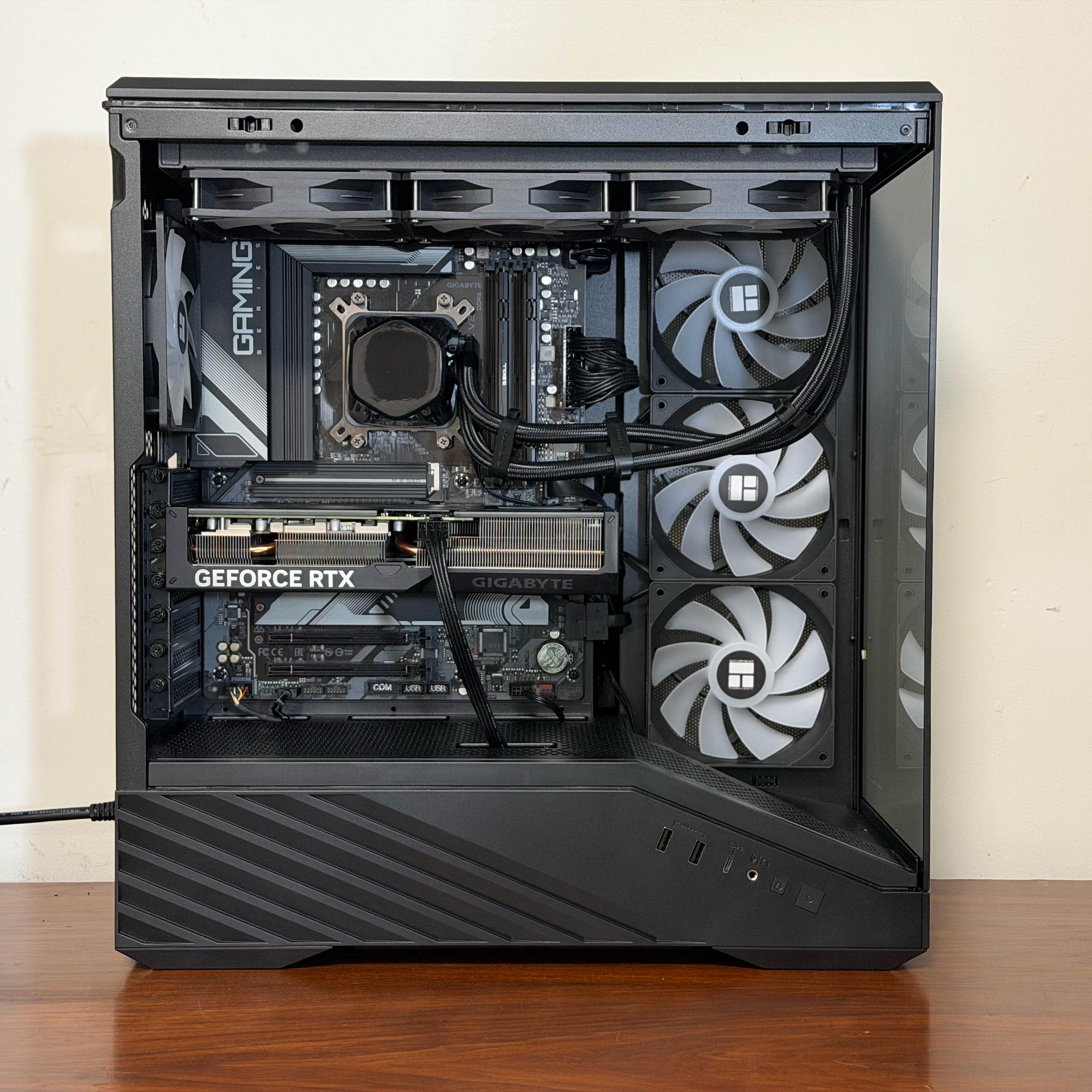 RTX 4070 | Ryzen 5 7600X | 32GB DDR5-6000 | B650 | 2TB SSD | 750W PSU