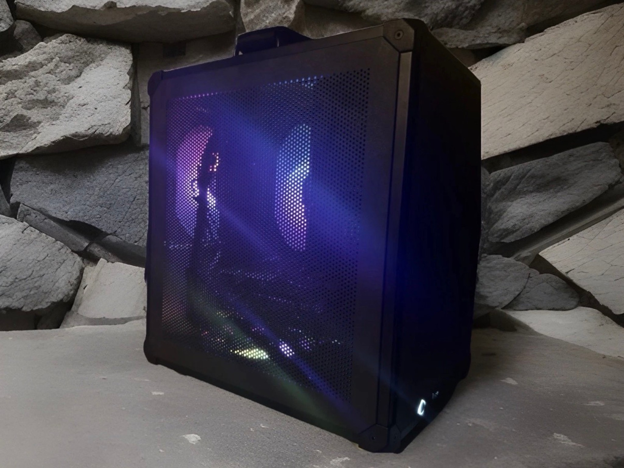 Small Form Factor Gaming PC with i5 11500 | 6650 XT | ASUS Z590-I | 16 GB of RAM