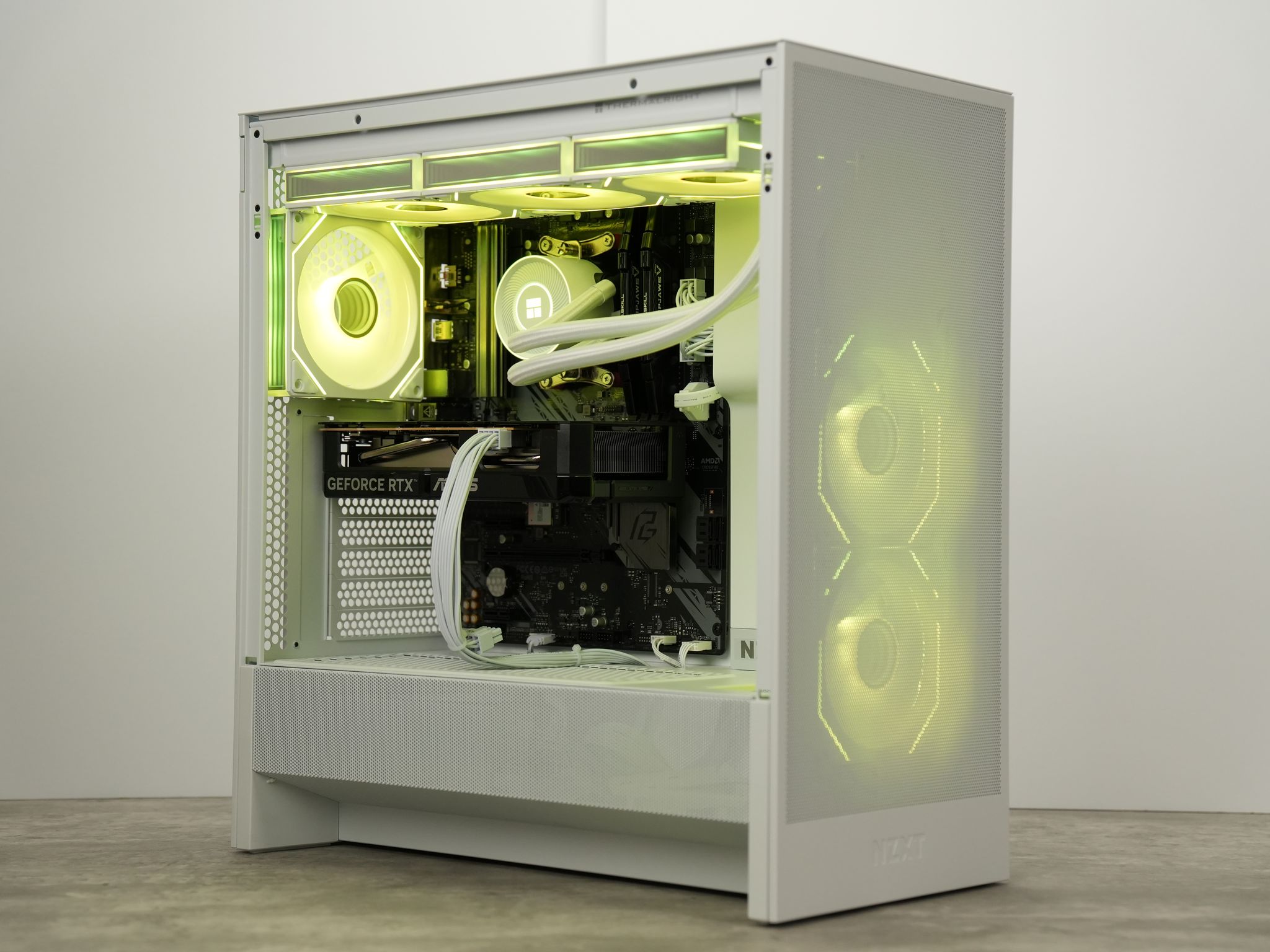 Gaming PC | RTX 5060 | RYZEN 7 5700 | 32GB RAM | 1TB SSD | WINDOWS 11 | WIFI & BT