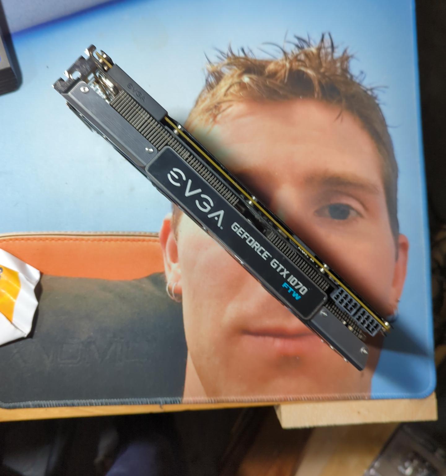 EVGA GeForce GTX 1070 FTW 8GB Used, Like New