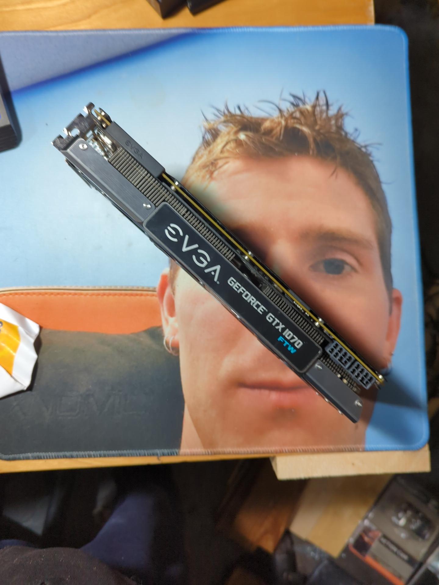 EVGA GeForce GTX 1070 FTW 8GB Used, Like New
