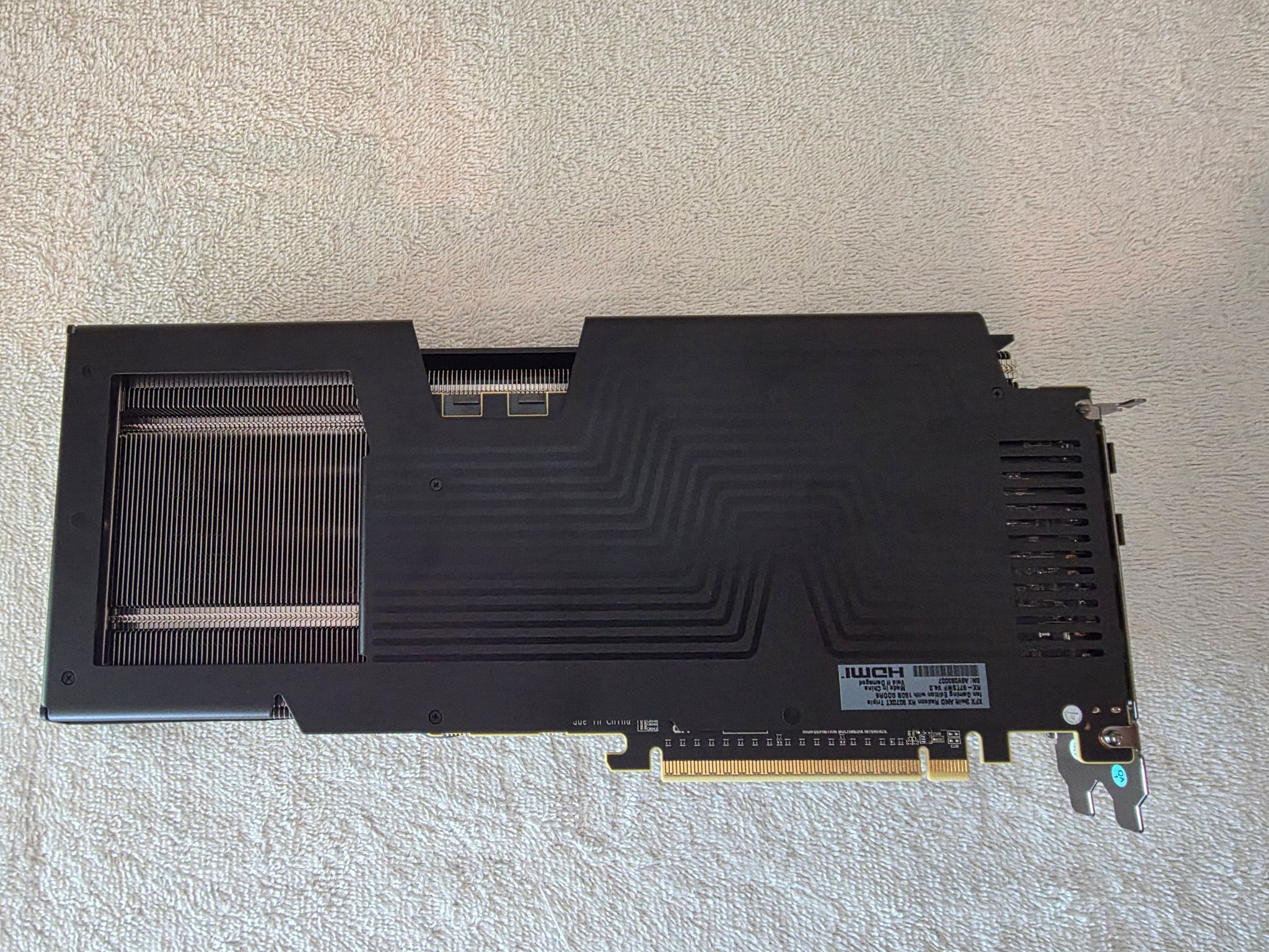 XFX Swift AMD Radeon RX 9070XT Triple Fan Gaming 16GB
