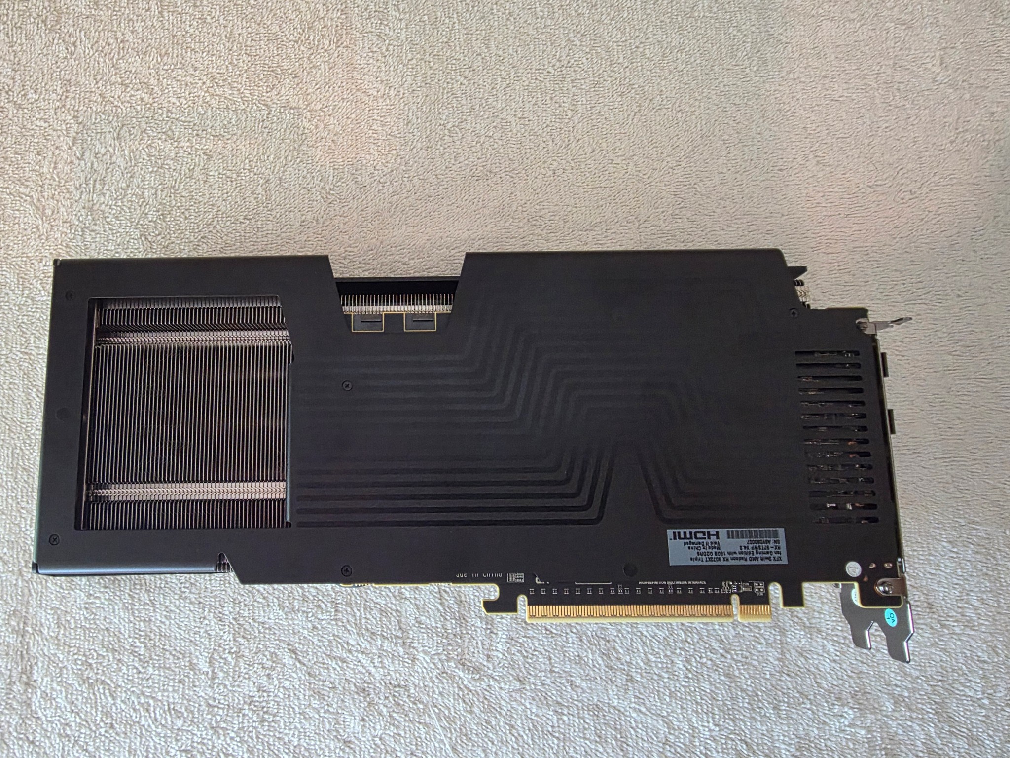 XFX Swift AMD Radeon RX 9070XT Triple Fan Gaming 16GB