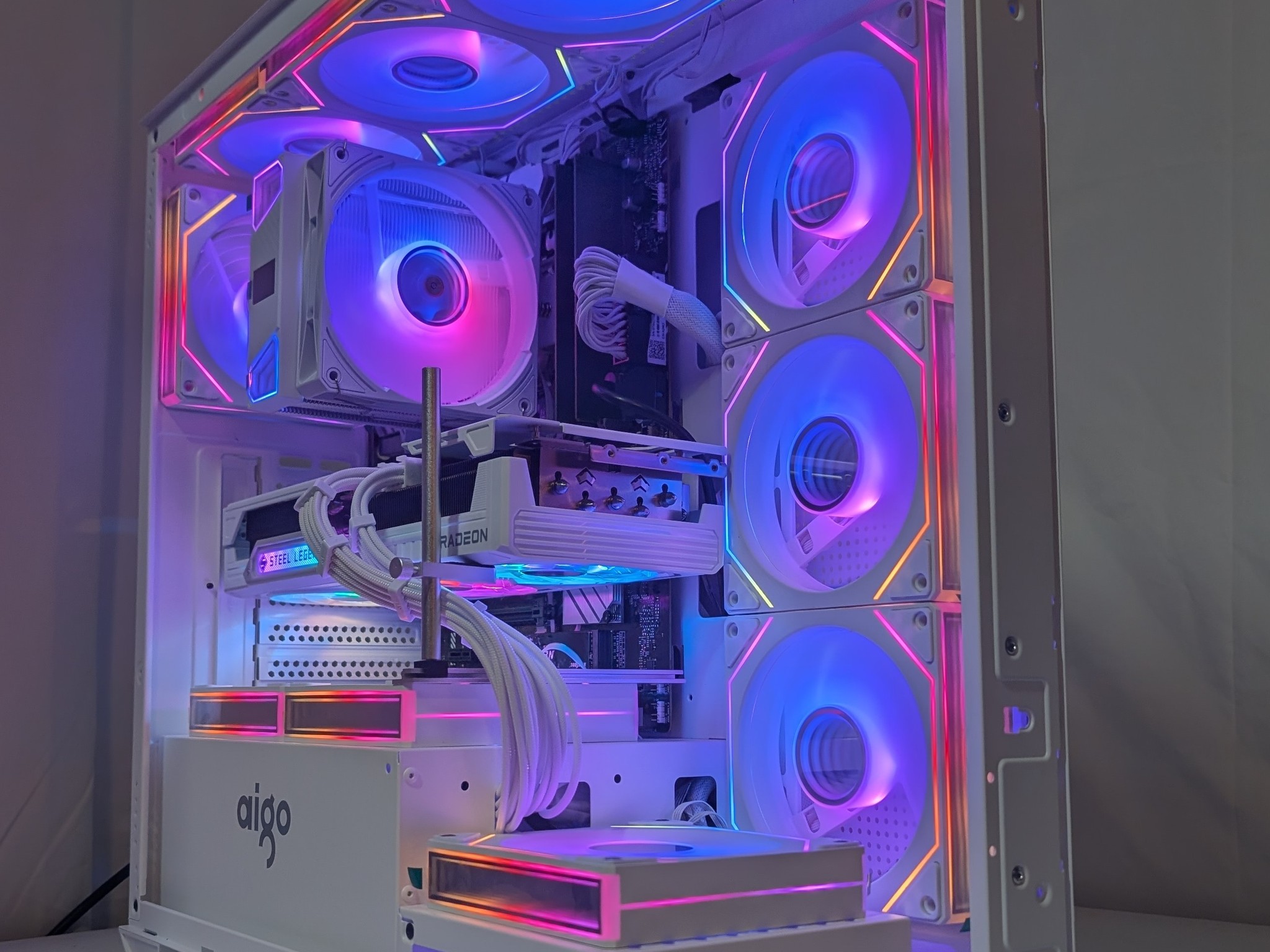 9070XT 16GB | I5 12600KF | 16GB DDR5 | 1TB NVME | CORSAIR 850W PSU | ALL WHITE