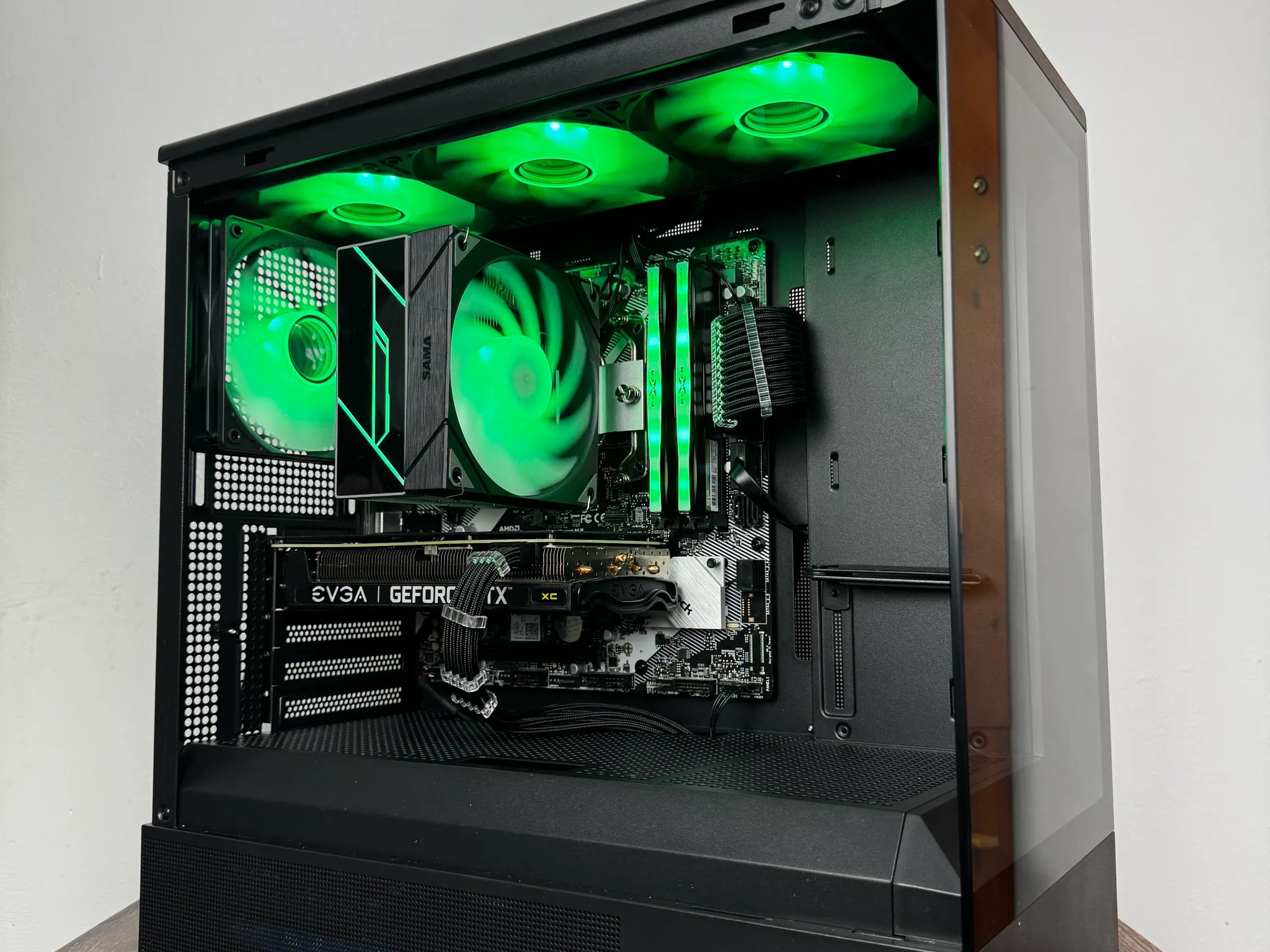 🖤Black🖤 Budget Gaming PC (Ryzen 5 5600 + RTX 3060 TI + 16gb Ram)