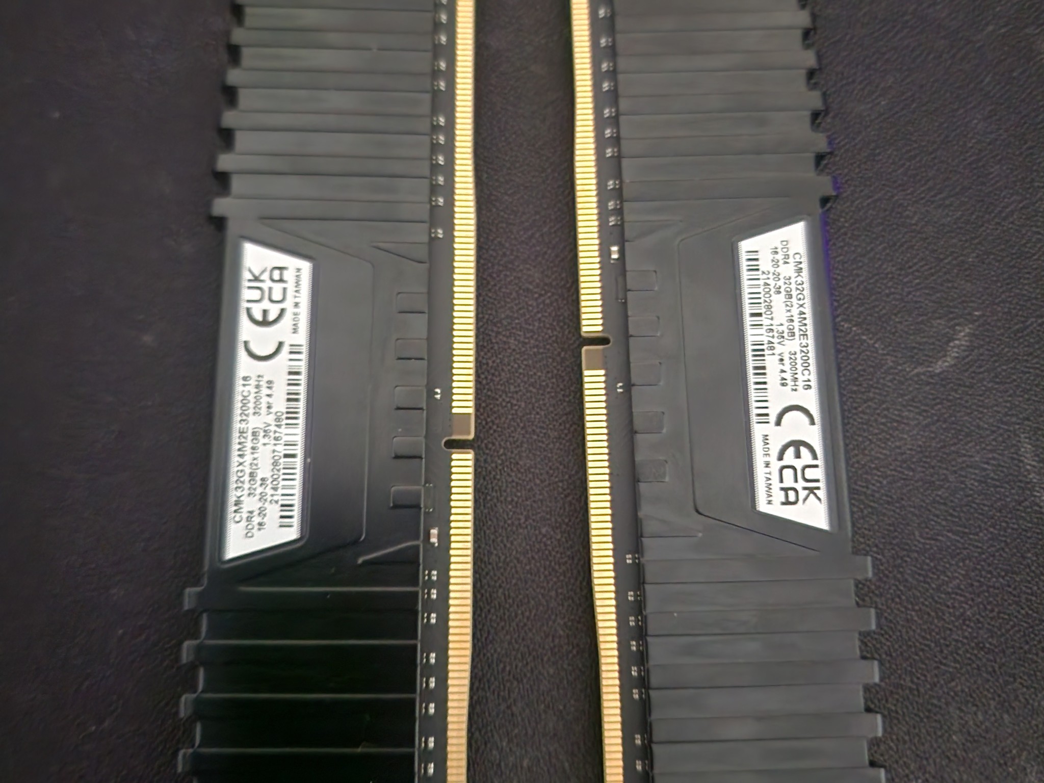 32GB CORSAIR VENGEANCE DDR4 RAM