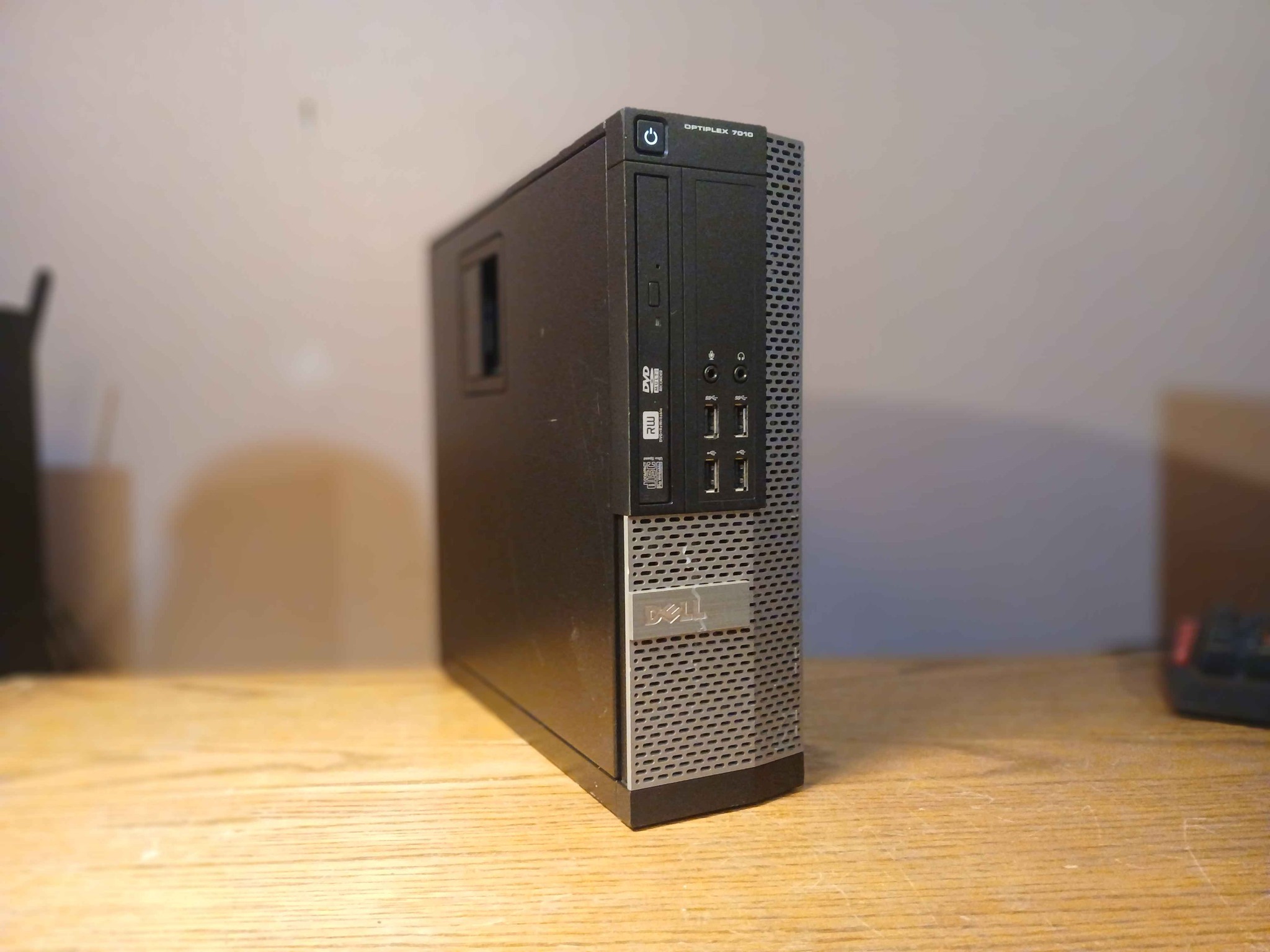 i7-3770* | 16gb RAM | wx 2100 | 240gb SSD | Optiplex 7010