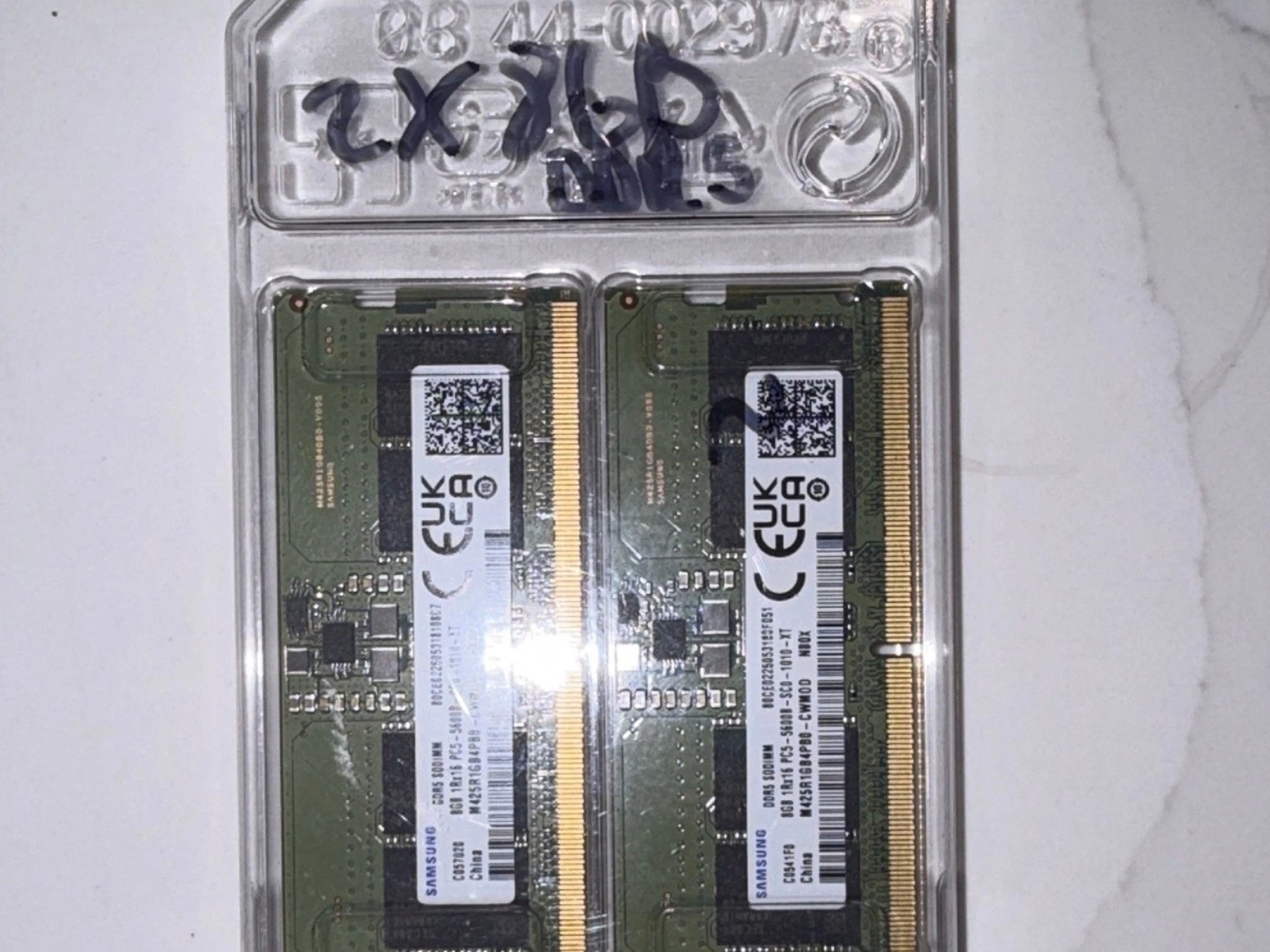 Samsung 16GB (2x8GB) DDR5-5600 PC5-5600B 262-Pin SO-DIMM RAM