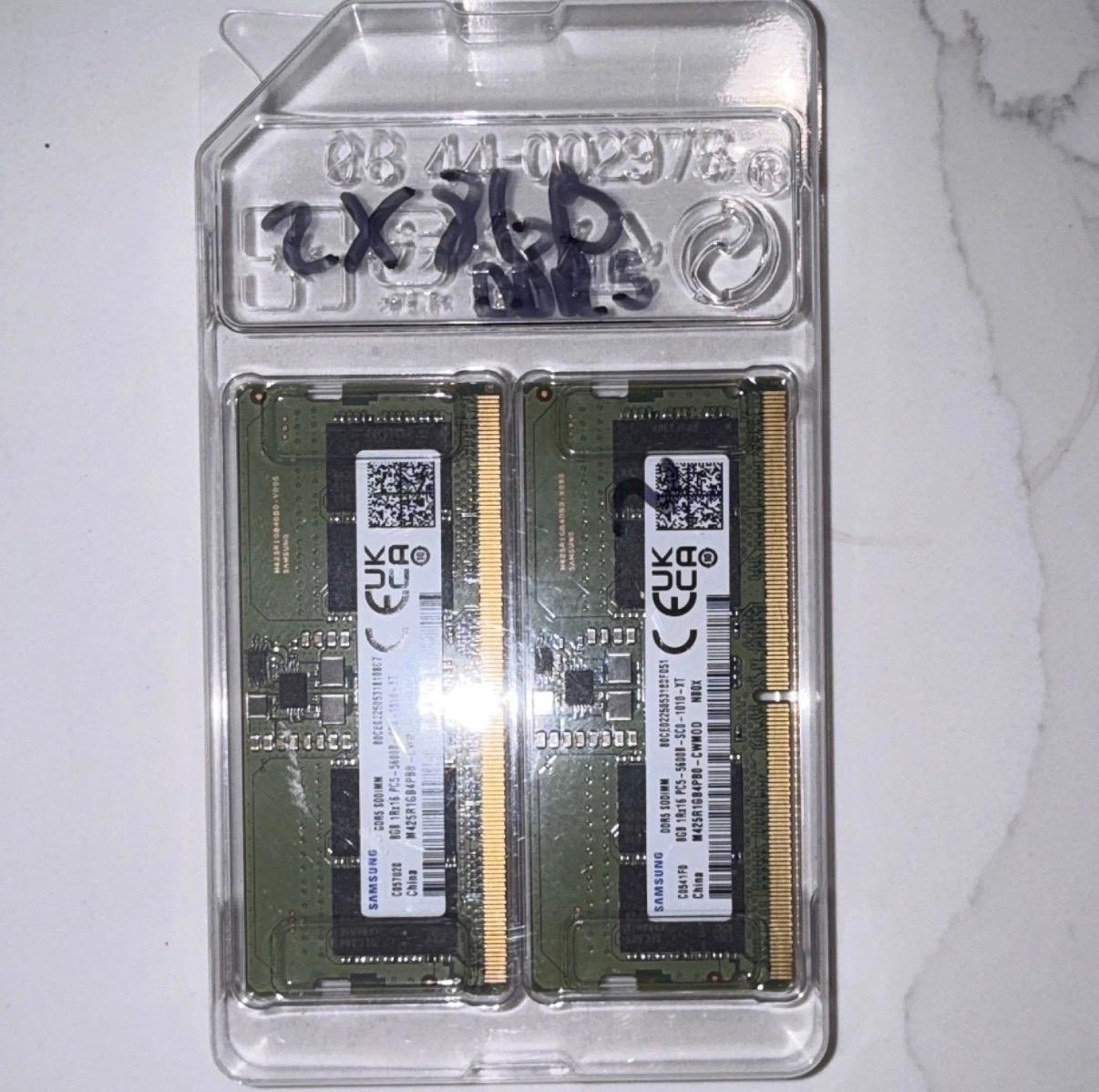Samsung 16GB (2x8GB) DDR5-5600 PC5-5600B 262-Pin SO-DIMM RAM