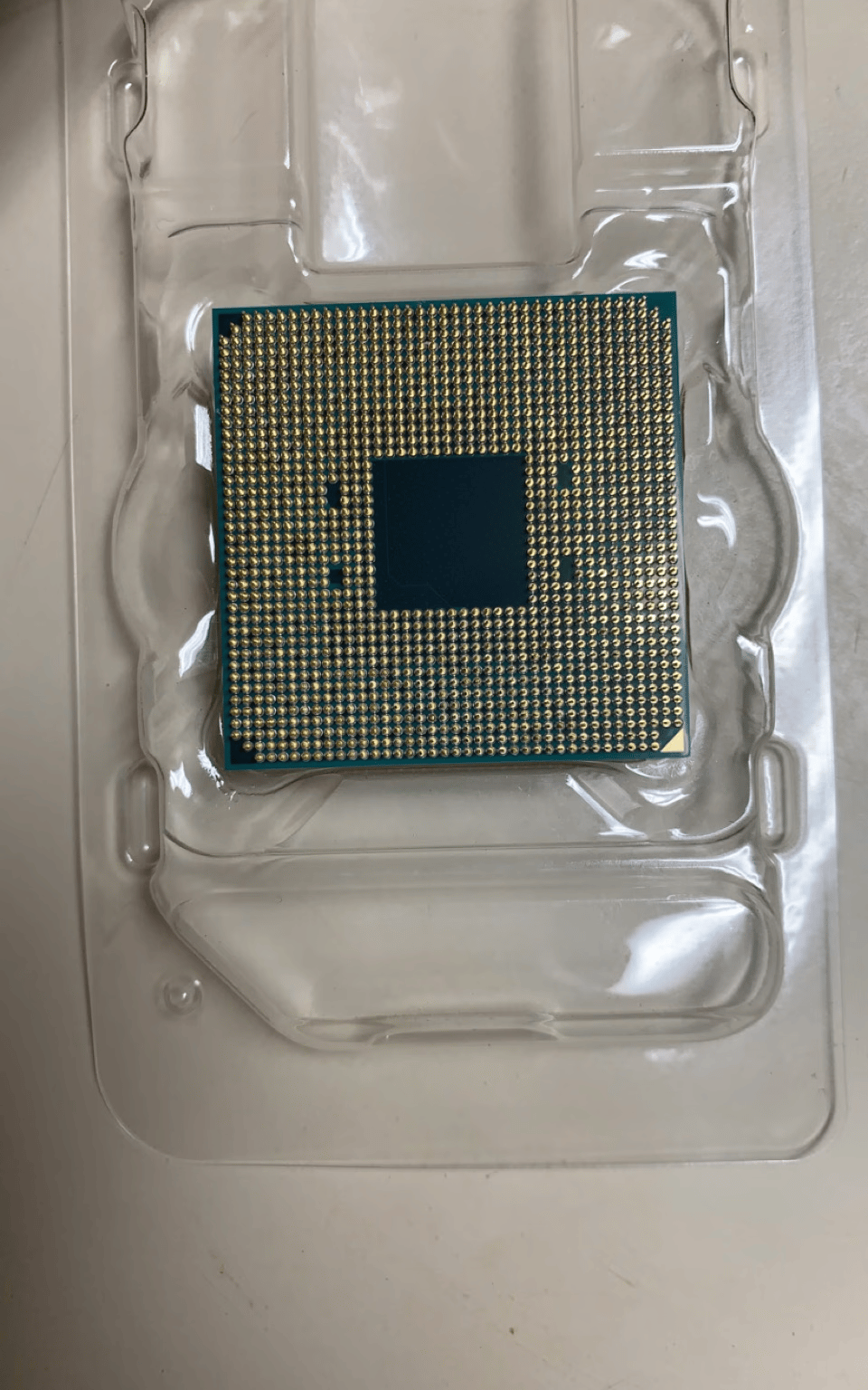 AMD Ryzen 5 2600 - 6 Cores, 12 Threads - AM4 - Wraith Stealth Cooler Included - Used