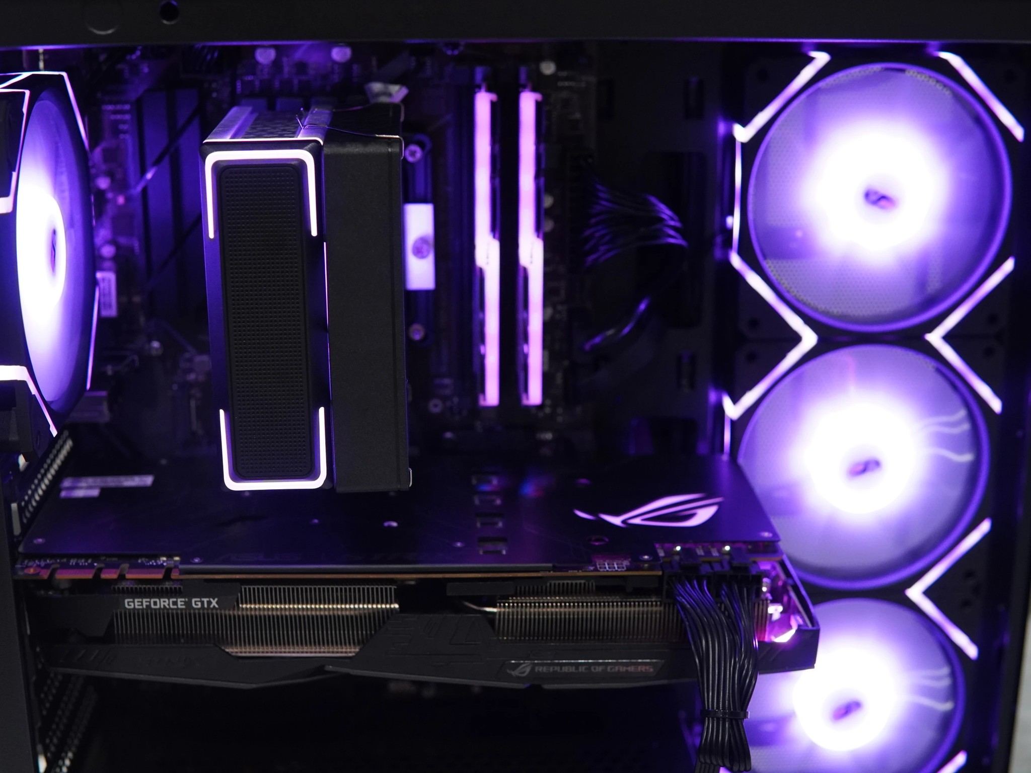 GeForce GTX 1080 Ti, i5 10400