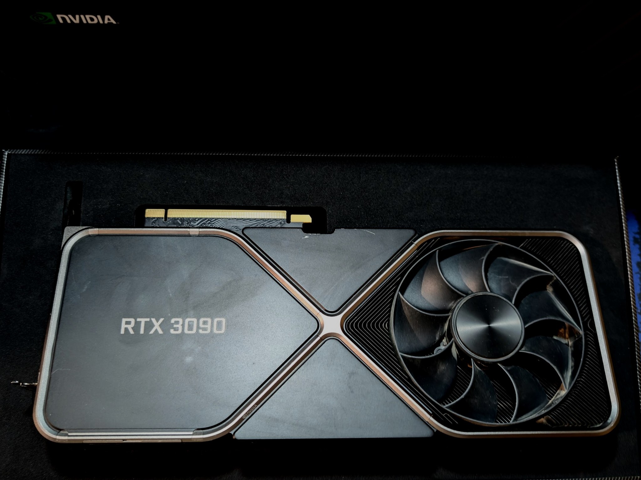 3090 founders as-is crashes in games