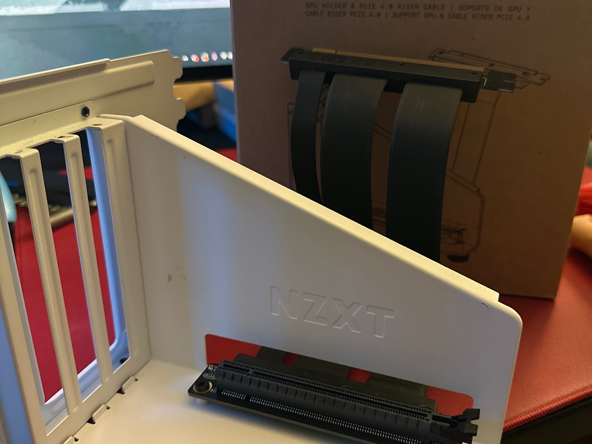 NZXT Vertical GPU Mount