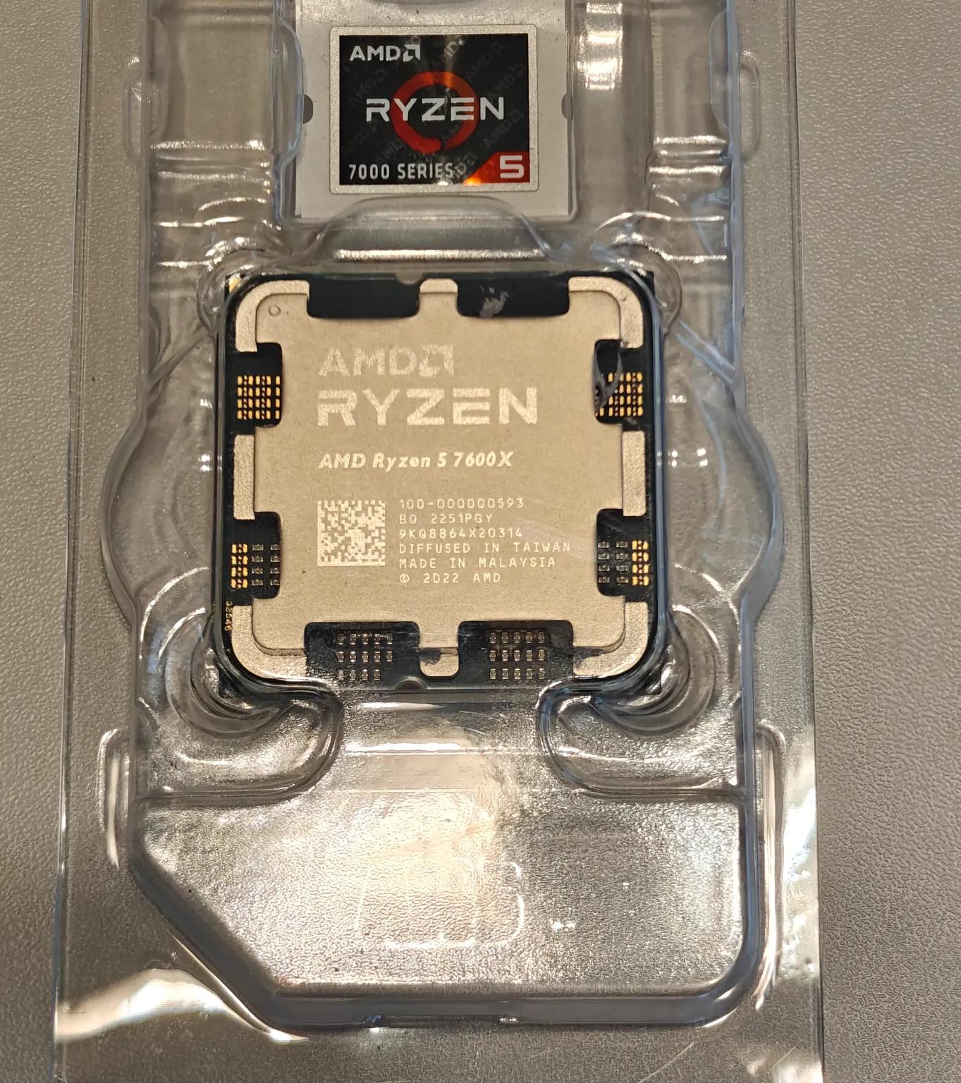 AMD Ryzen 5 7600X 6-Core, 12-Thread Unlocked Desktop Processor
