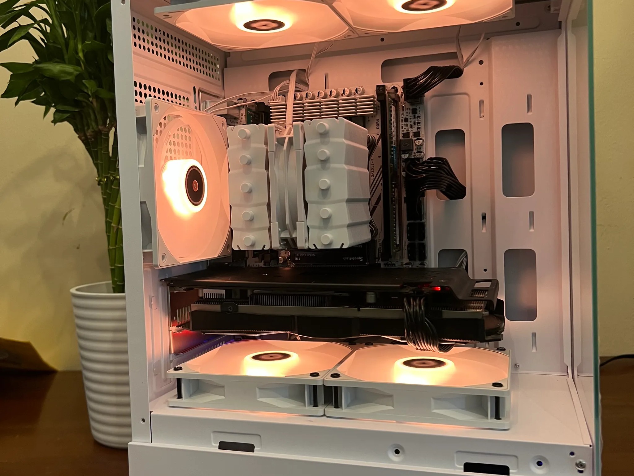 Intel 10 Core White Gaming PC RX 580 1tb SSD 16GB RAM WIFi WINDOWS 11 Pro