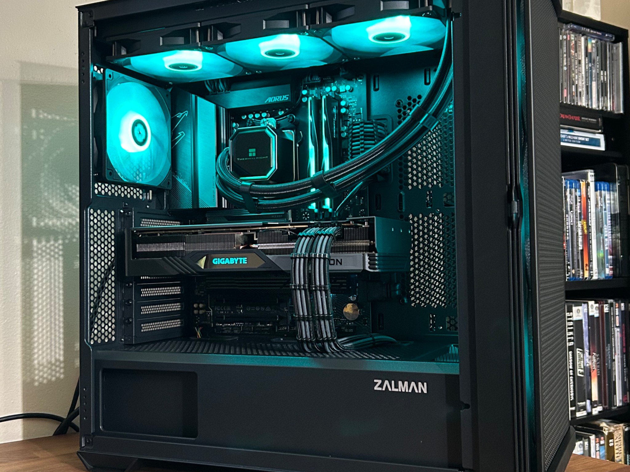 RX 7800XT 16GB | Ryzen 5 9600X | 1TB SSD | 32GB DDR5 6000MT/s | The Wingman RX
