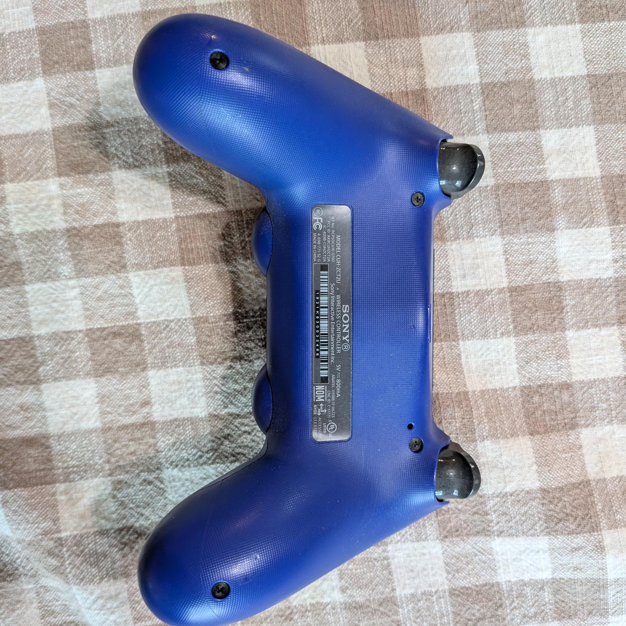 PS4 Dualshock Days of Play Limited Edition Controller. Blue and Gold.