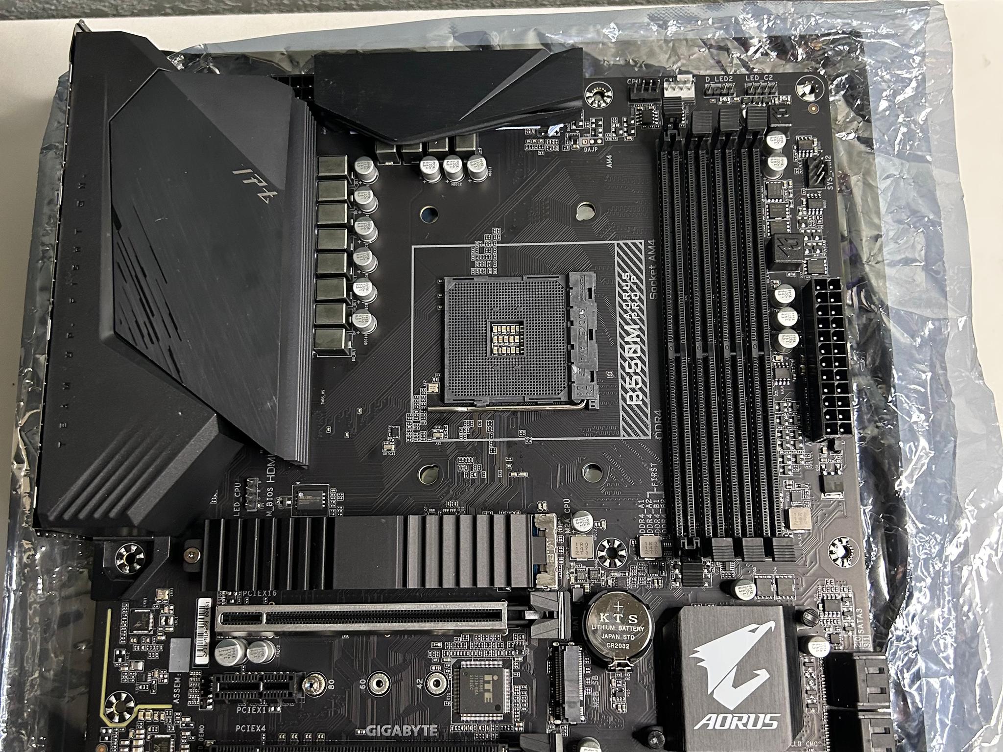 Gigabyte B550M AORUS PRO-P (AMD Ryzen 5000/B550/Micro ATX/M.2x2)