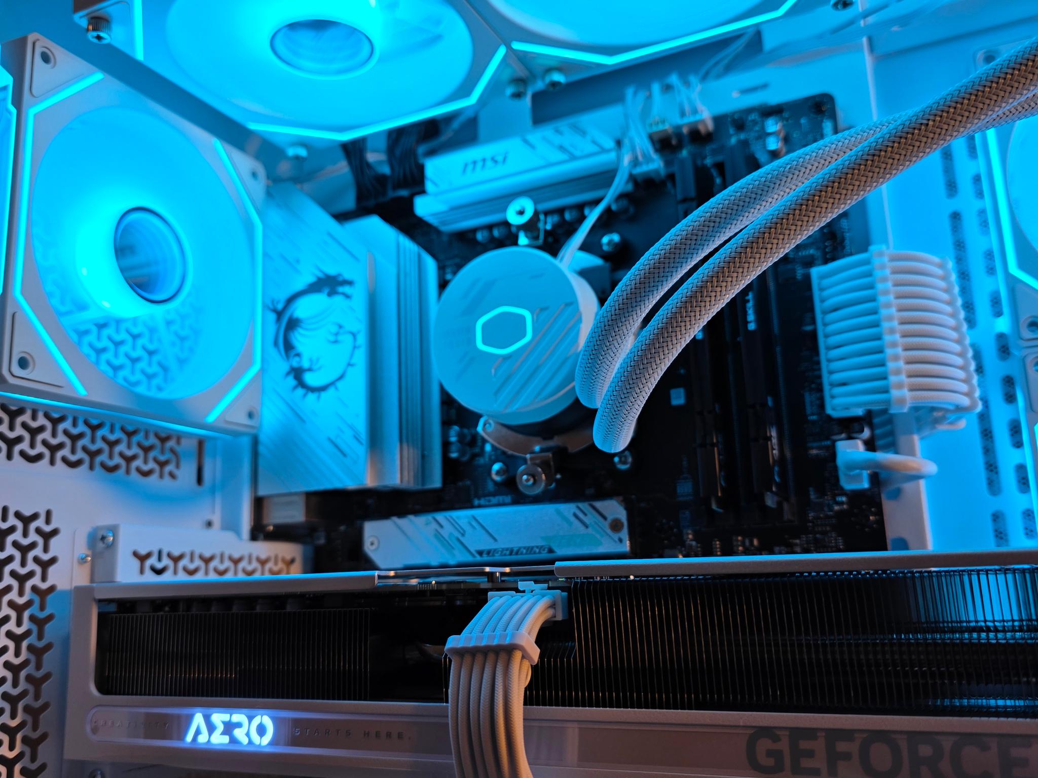 RTX 5070 + RYZEN 5 9600X DDR5 PC