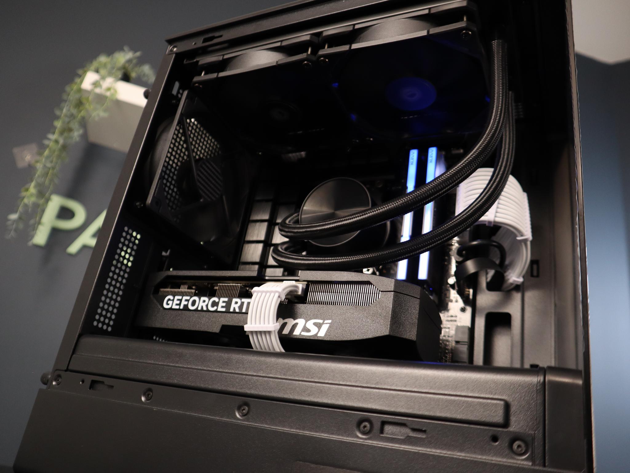 BRAND NEW 5070 GAMING PC | 9600X | 32GB DDR5 | 1TB NVME | 240MM AIO | 850W PSU |