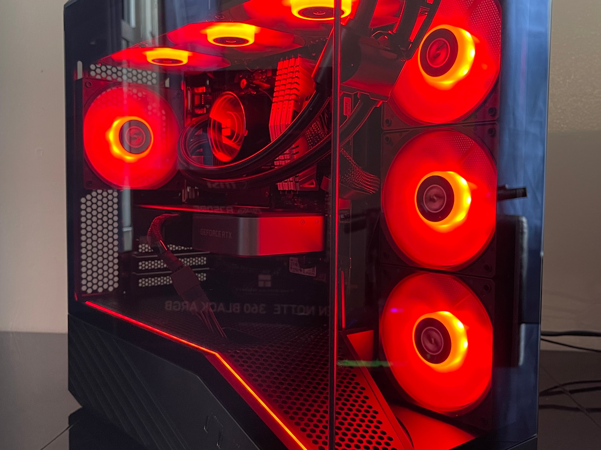 🔥1440p Beast / RTX 3070 FE/ R5 5600G/ 32GB RAM/ 1TB Storage/ liquid cooled🔥