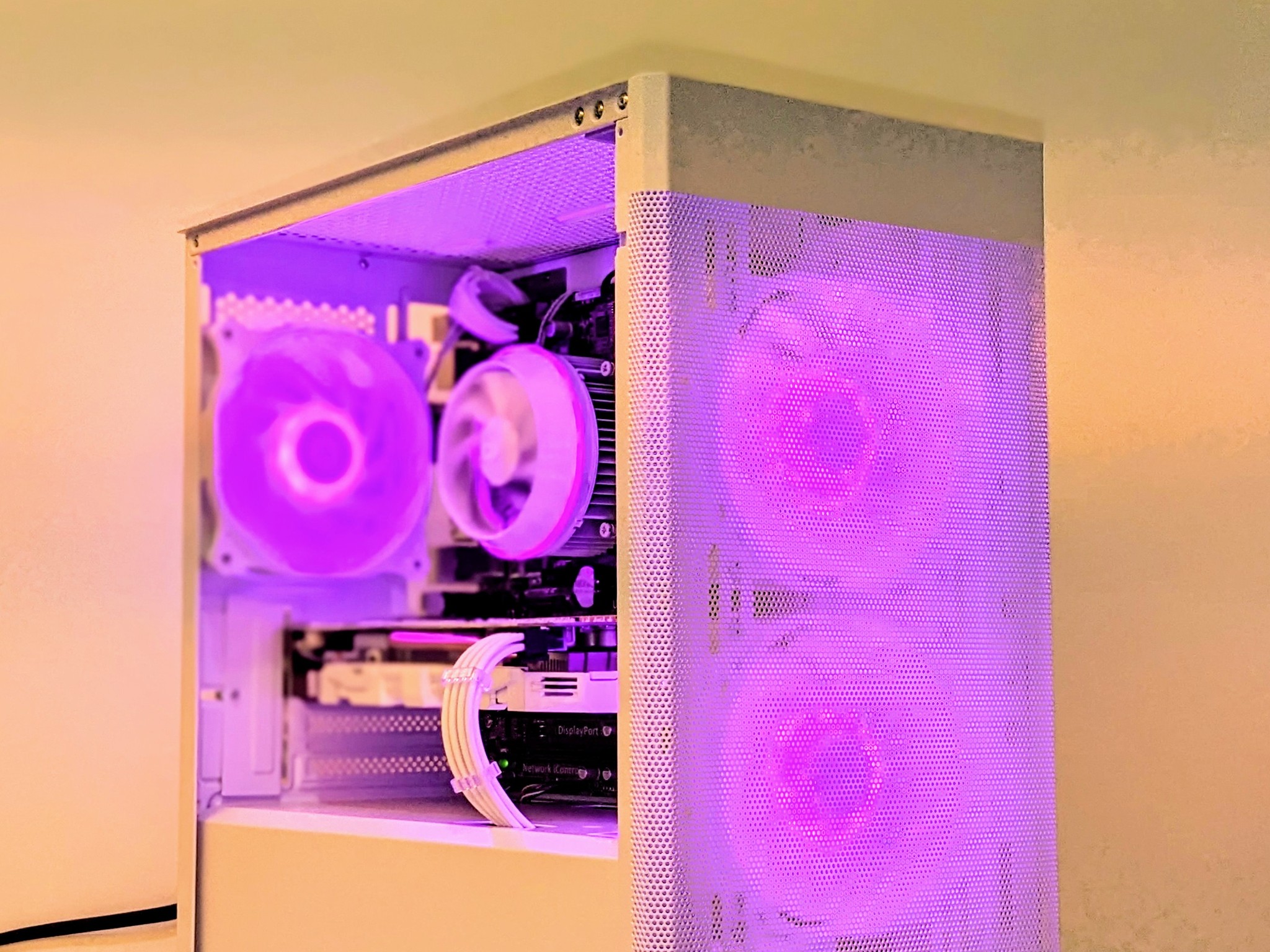 ⚪️👻GTX 1060⚪️ Core I7-Xeon ⚪️16GB RAM| 512GB SSD| Windows 11