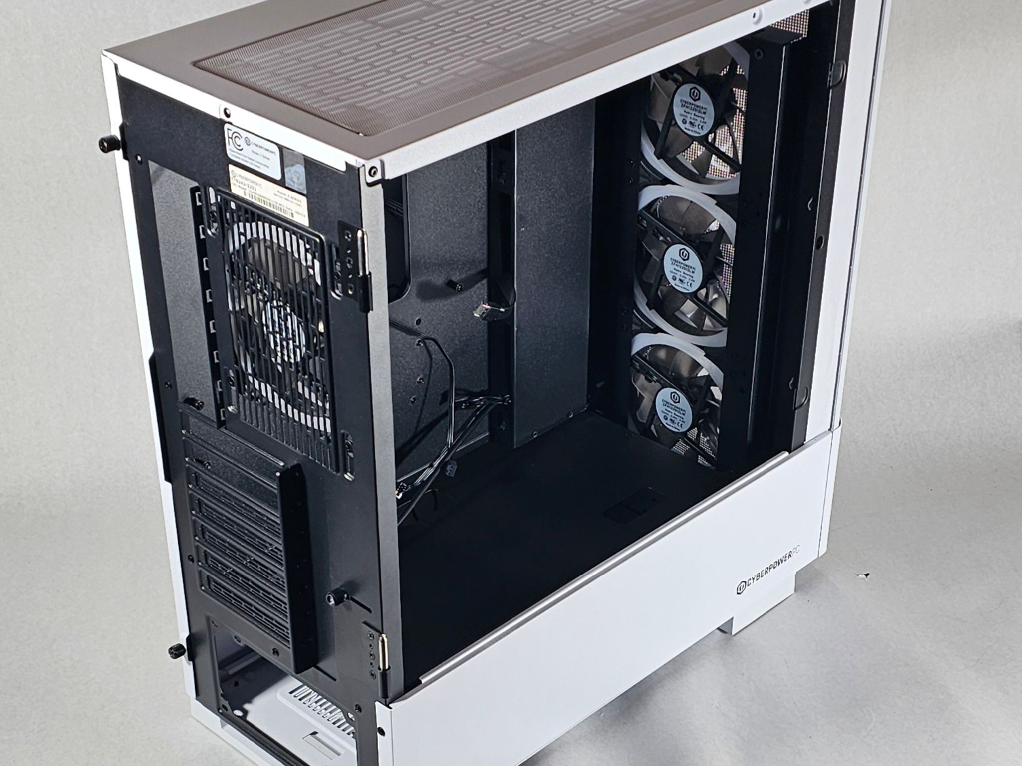 White CyberPower RGB PC Case w\ 4 RGB Fans