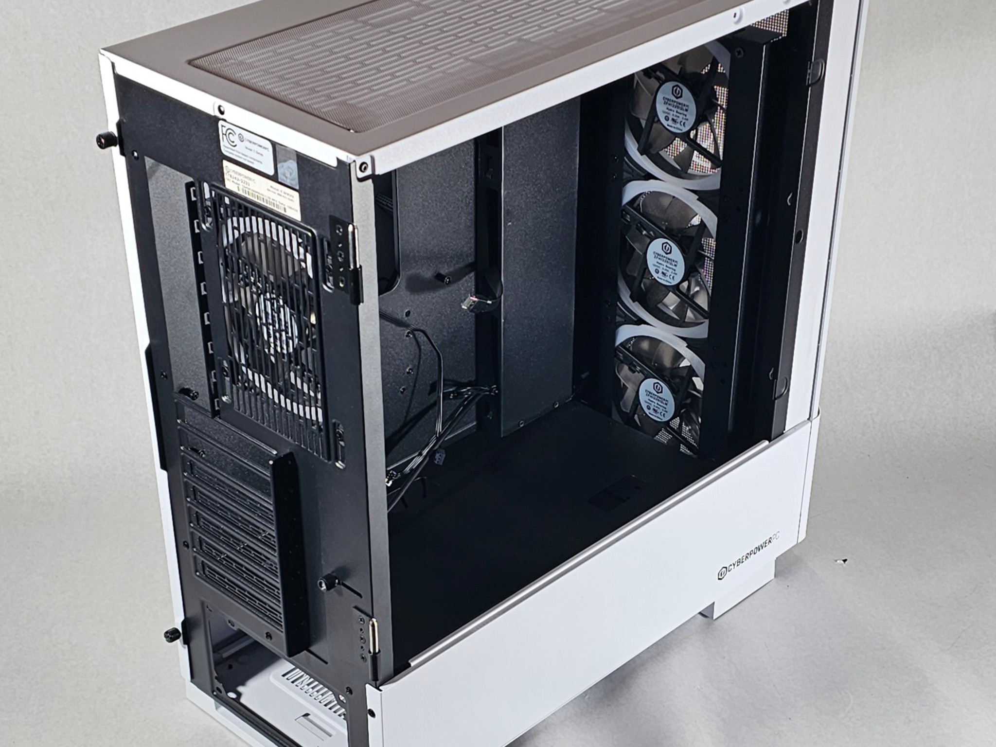 White CyberPower RGB PC Case w\ 4 RGB Fans