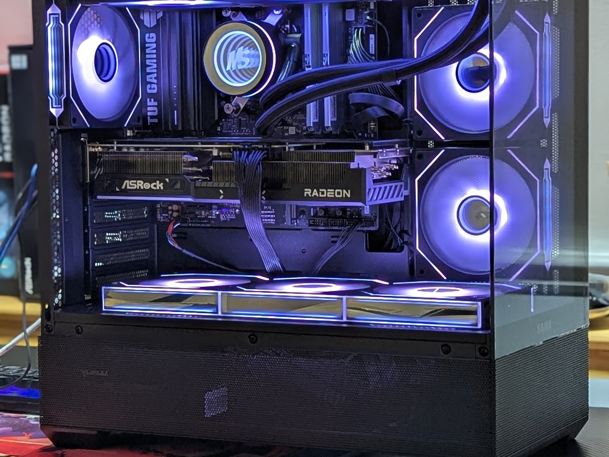 AMD Ryzen 7 9800X3D|AMD Radeon RX 9070 XT|32 GB DDR5 6000|2.5 TB NVME SSD M.2|Windows 11 PRO Active