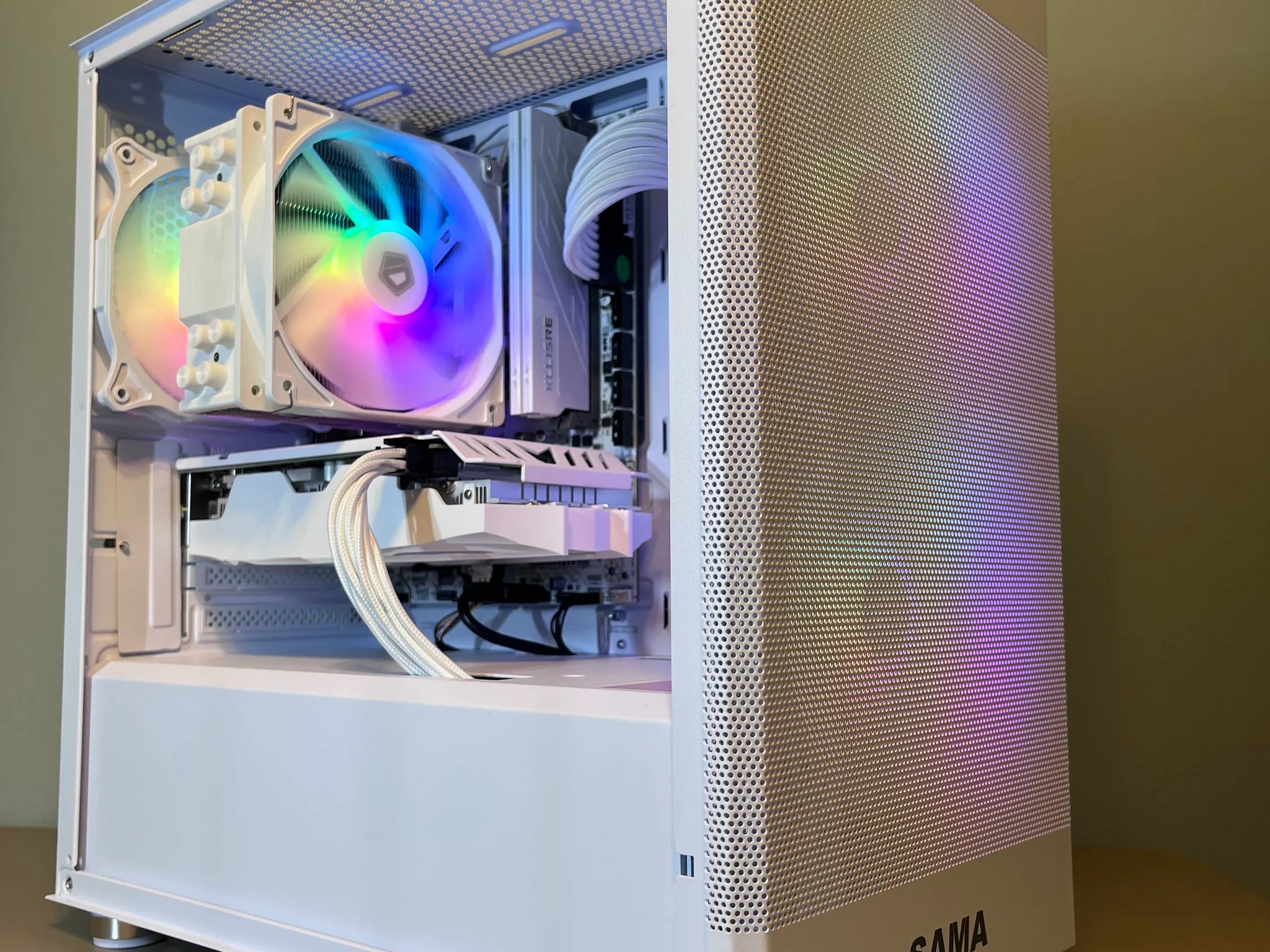 ⚪⚪ White Gaming PC⚪AMD RX 5500 XT 8GB⚪Ryzen 3 3100⚪16GB DDR4⚪500GB NVME