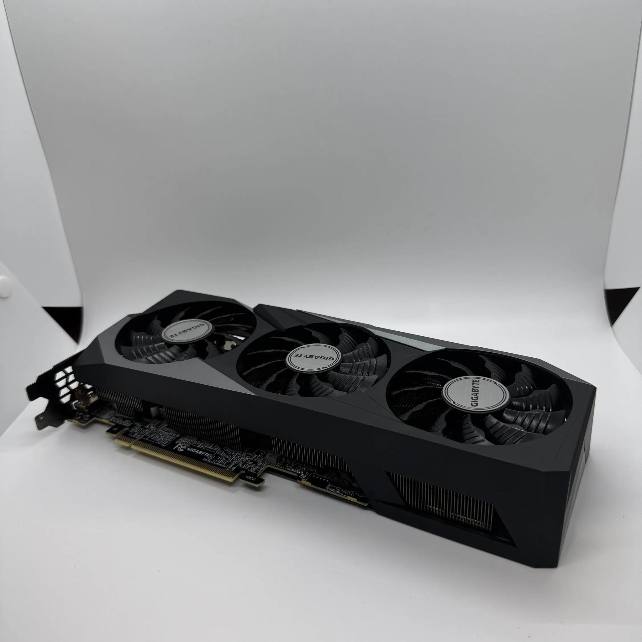 Gigabyte GAMING OC GeForce RTX 3070 8 GB Video Card