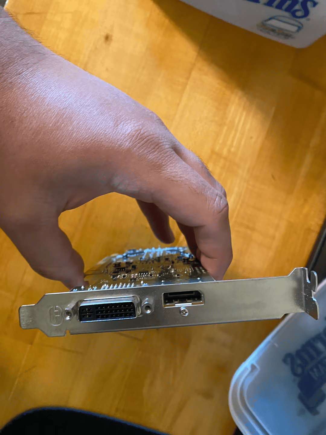 PCIe, R7 240 2gb. Simple GPU for display out