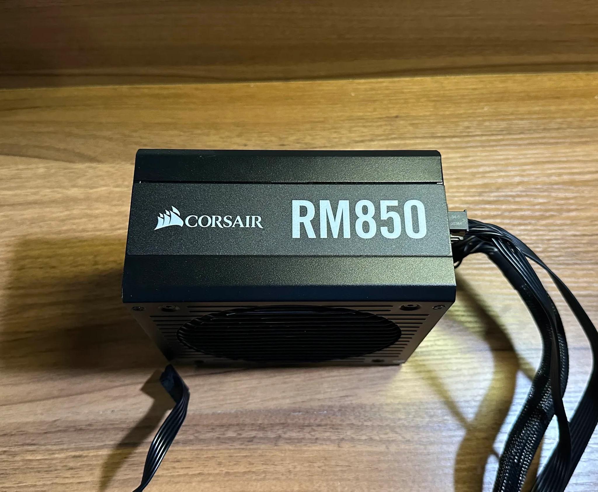 Corsair RM850 850W 80+ Gold ATX Modular Power Supply (Missing cables)
