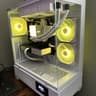 VERY NICE WHITE GAMING PC