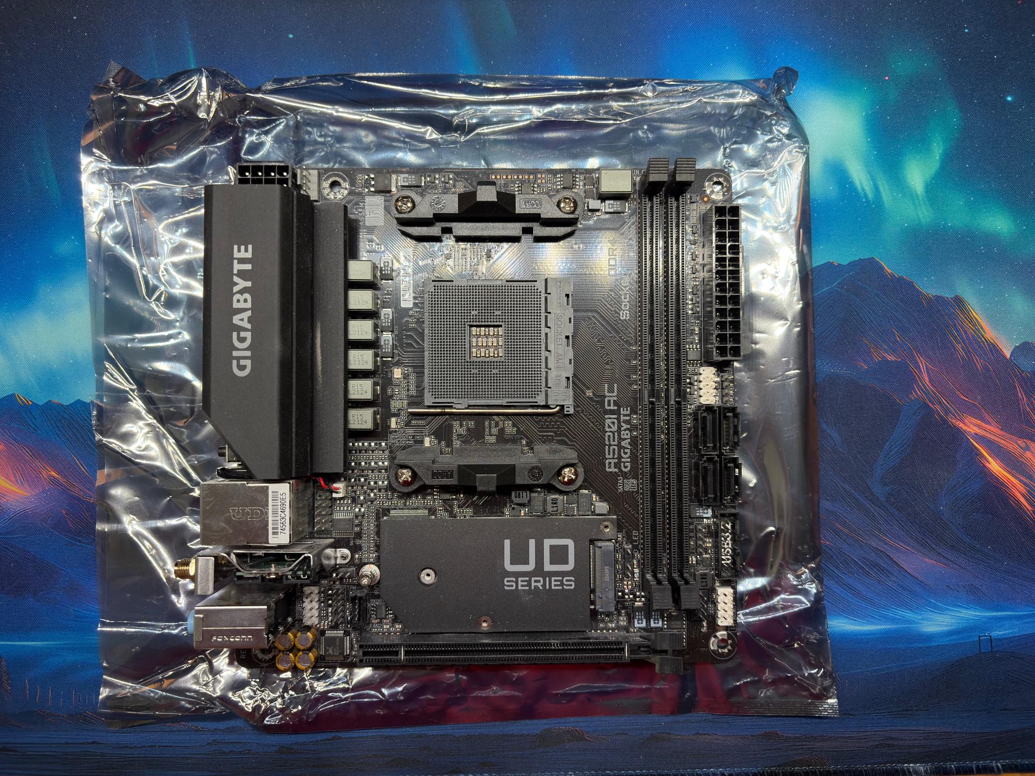 Gigabyte A520I AC, AMD AM4, Mini ITX