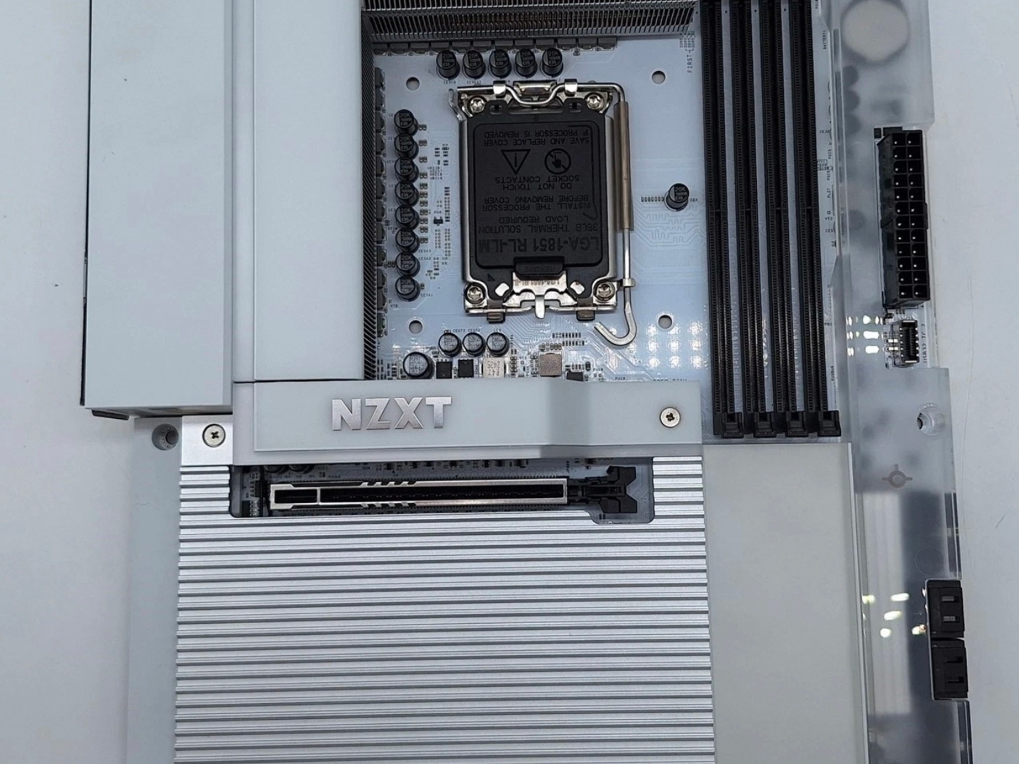 NZXT N9 Z890 + 270 kplus + 500GB NMVE  Z890 LGA 1851 ATX DDR5 WIFI 7 Gaming