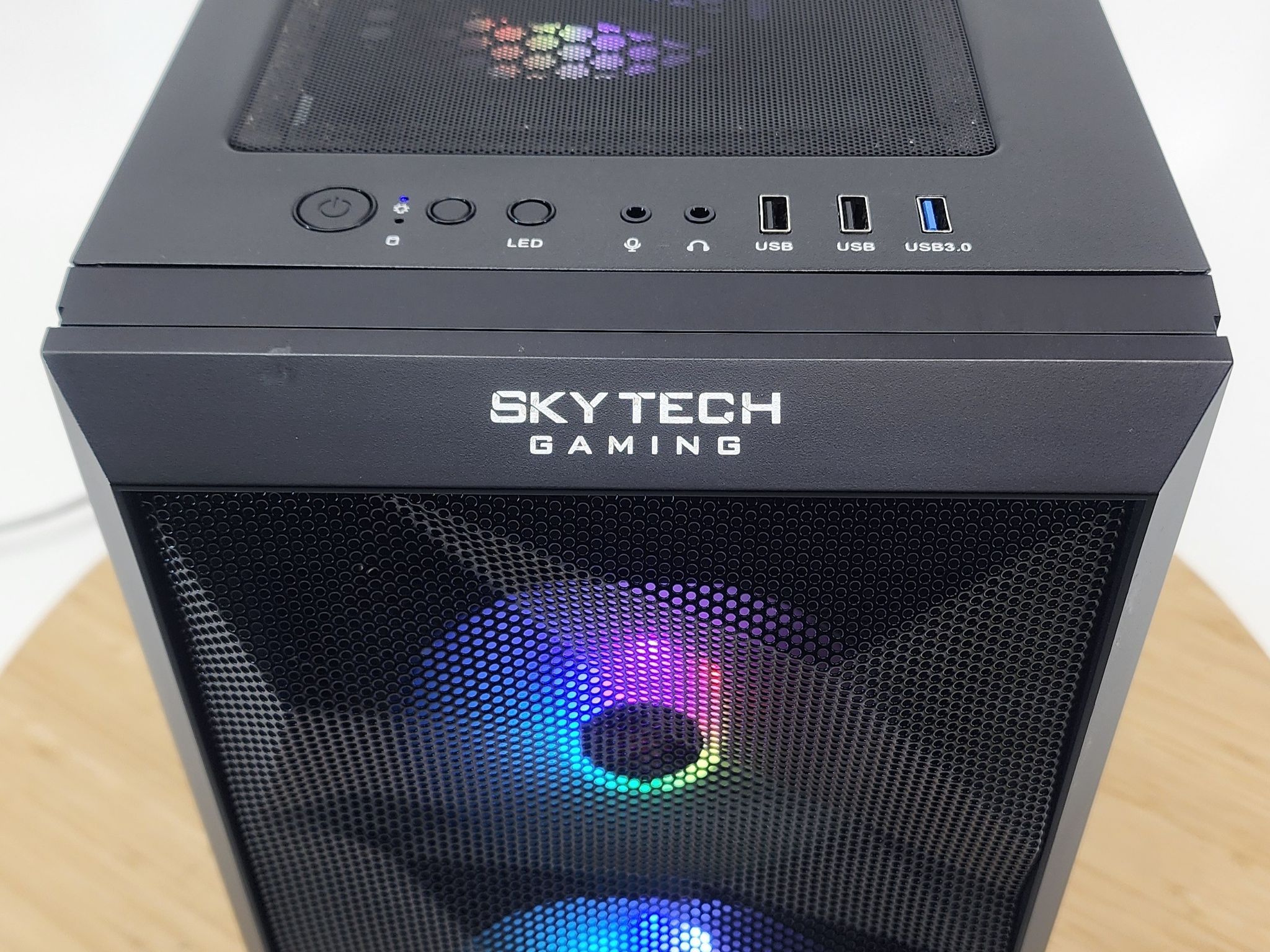 Gaming PC Ryzen 3 2300X 16GB RAM 256GB SSD + 1TB HDD RX 580 8GB Windows 11 Computer