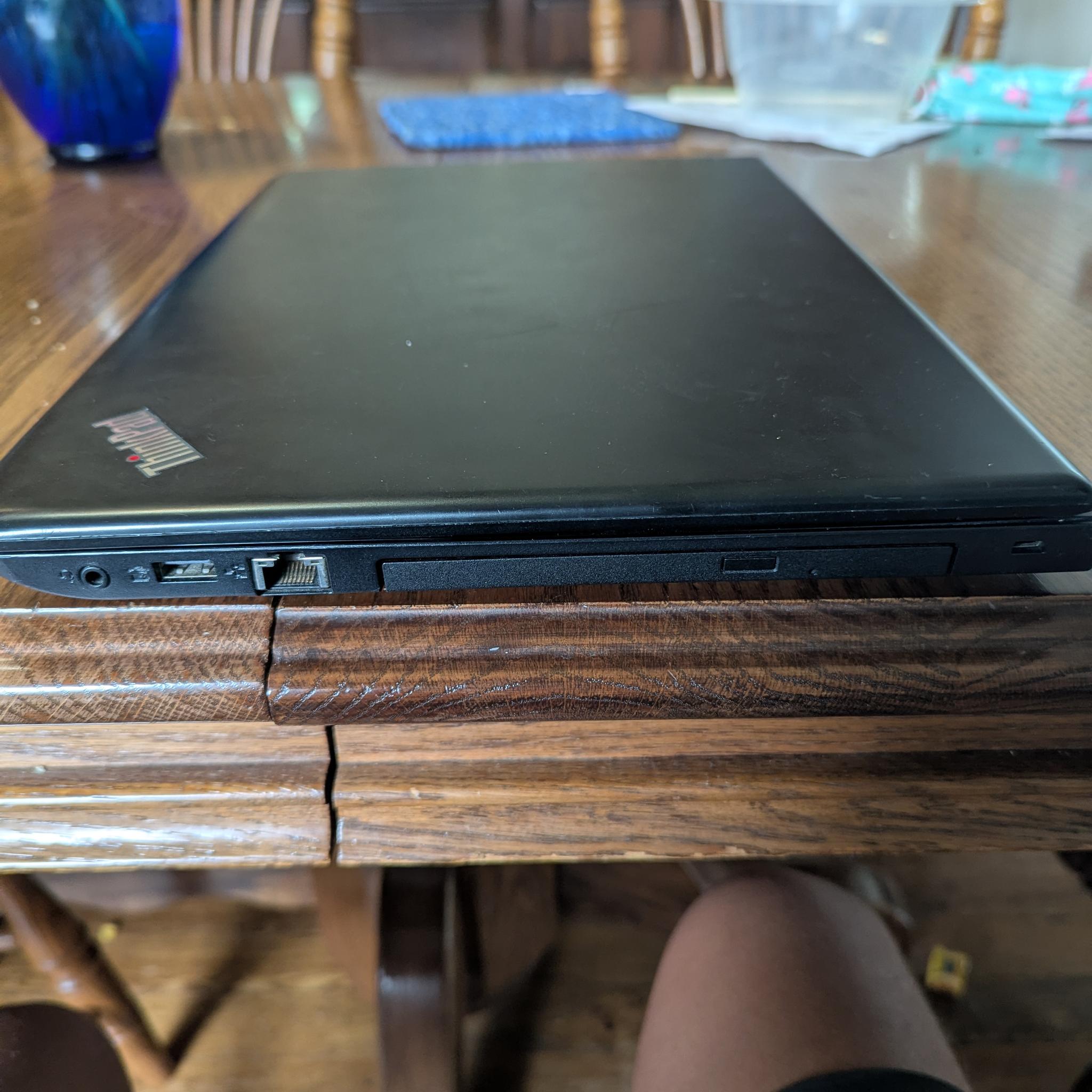 Lenovo Thinkpad E570 6th Gen i5 32gb RAM NO STORAGE NO OS