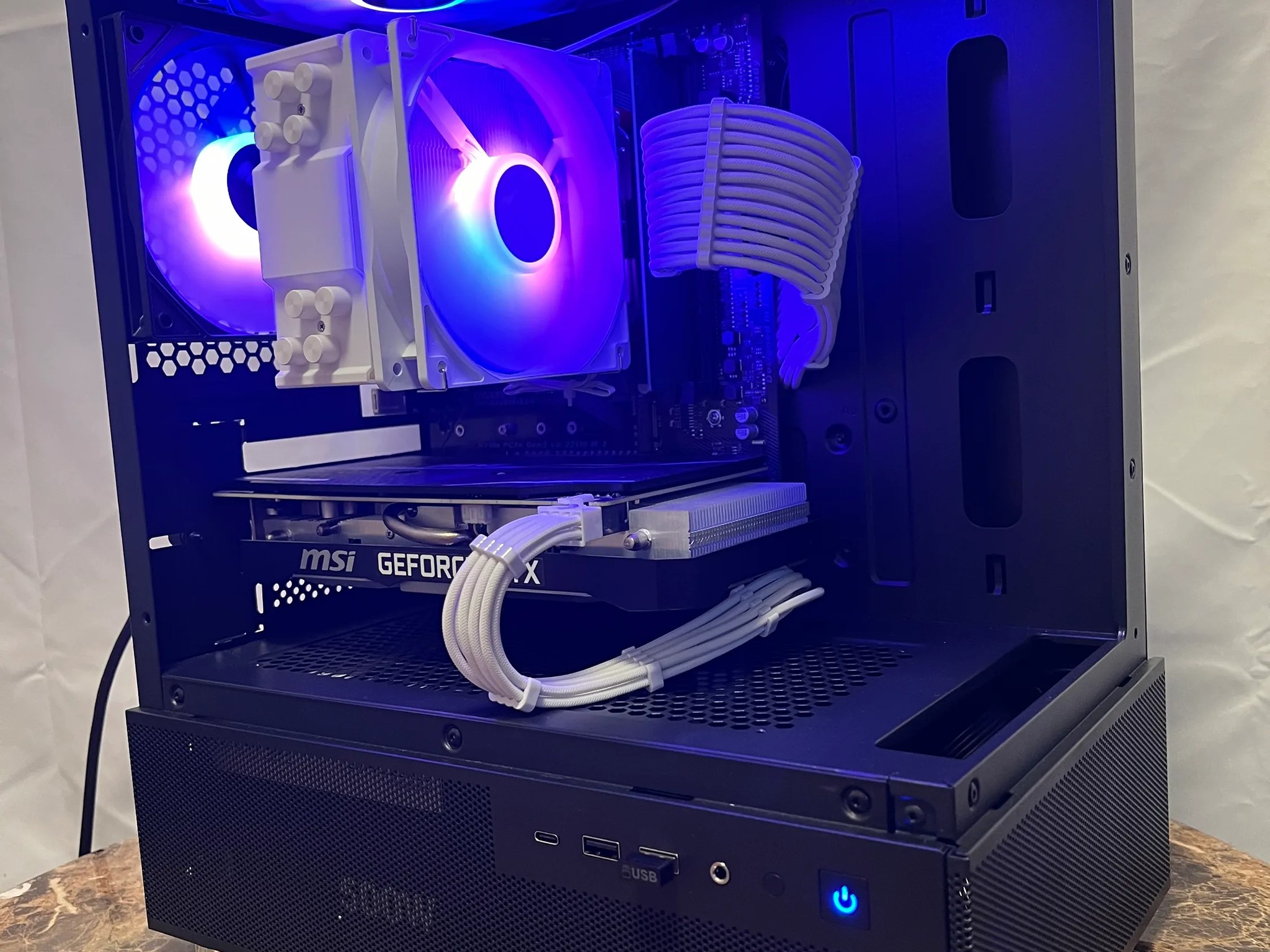 🌿❄️PepperMint🌿❄️ | GTX 1660 Super | Ryzen 3 2200G | 24GB RAM | 2.5TB Storage