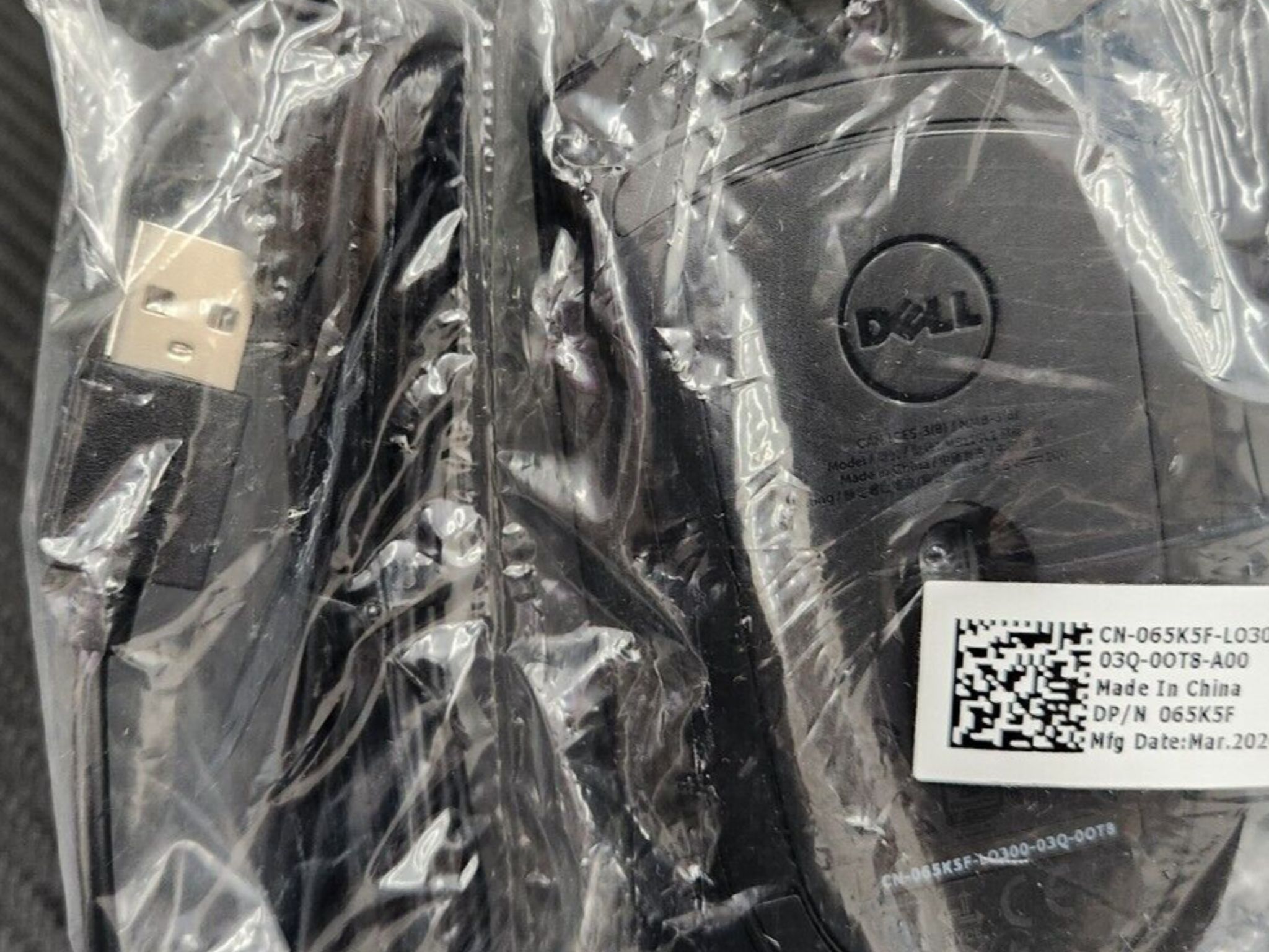Dell MS1160 Wired USB 1000 DPI Optical Mouse Dell P/N: 065K5F Brand New