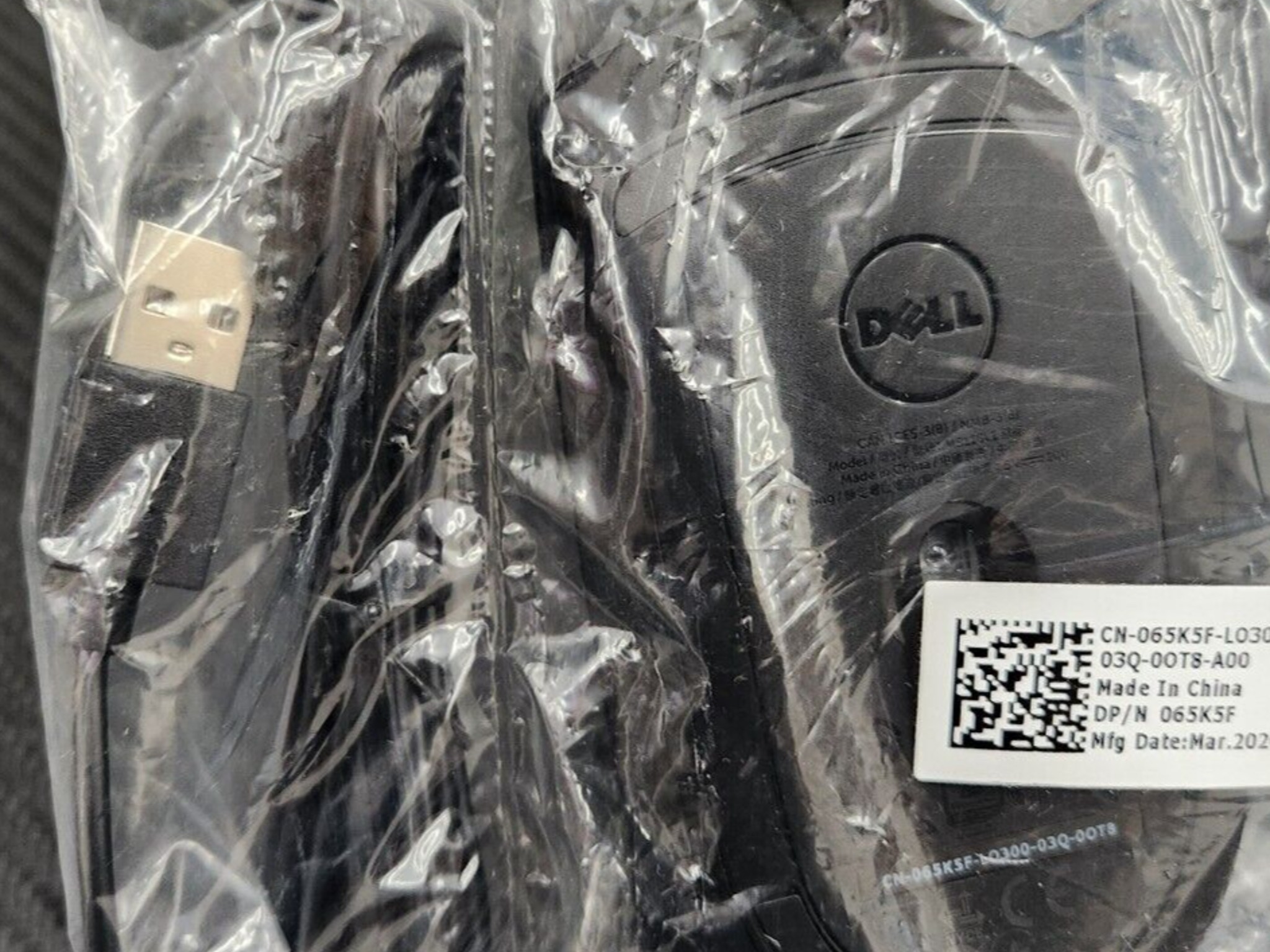 Dell MS1160 Wired USB 1000 DPI Optical Mouse Dell P/N: 065K5F Brand New