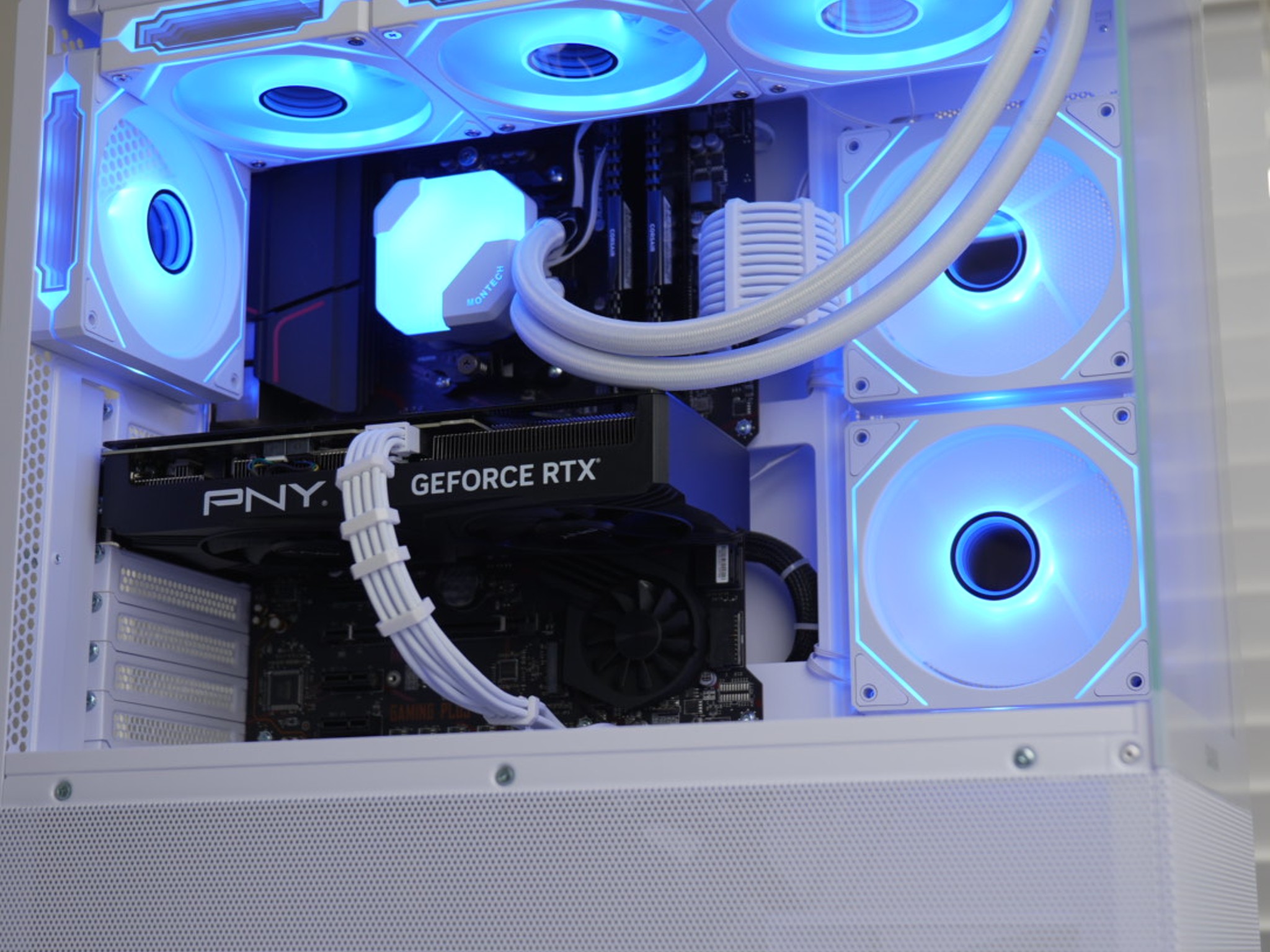RTX 4070 | RYZEN 7 5800XT | 32GB RAM | 1TB SSD | Windows 11 | Gaming Pc