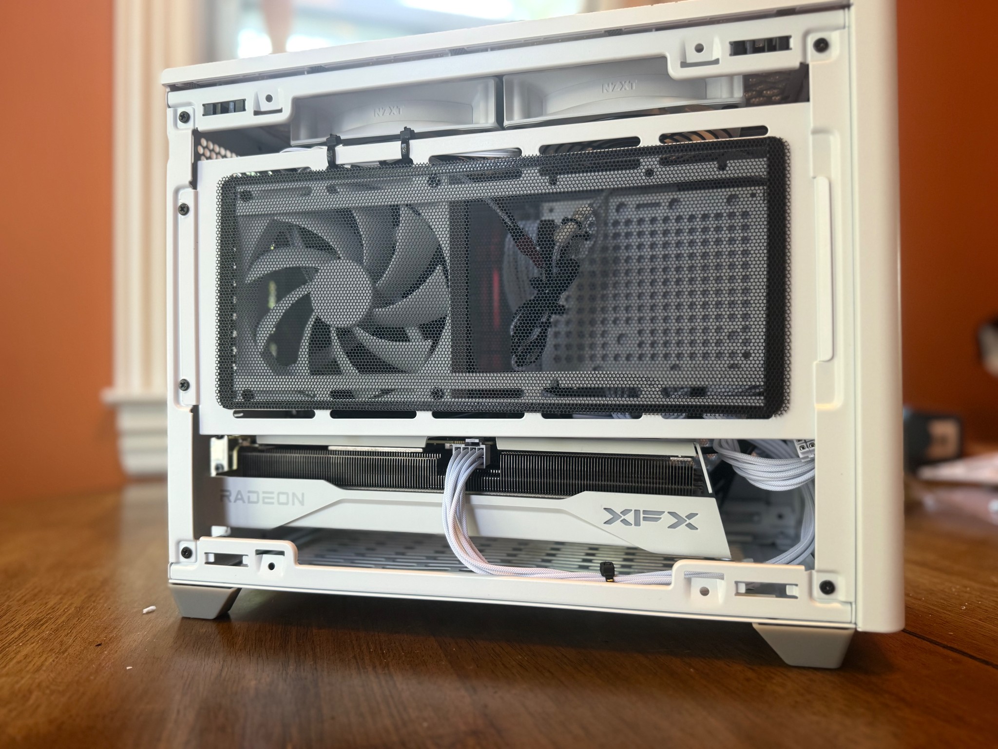 ▫️Small Form Factor▫️ RX 9060 XT 16GB | Ryzen 5700X | 32GB DDR4 | 2TB SSD