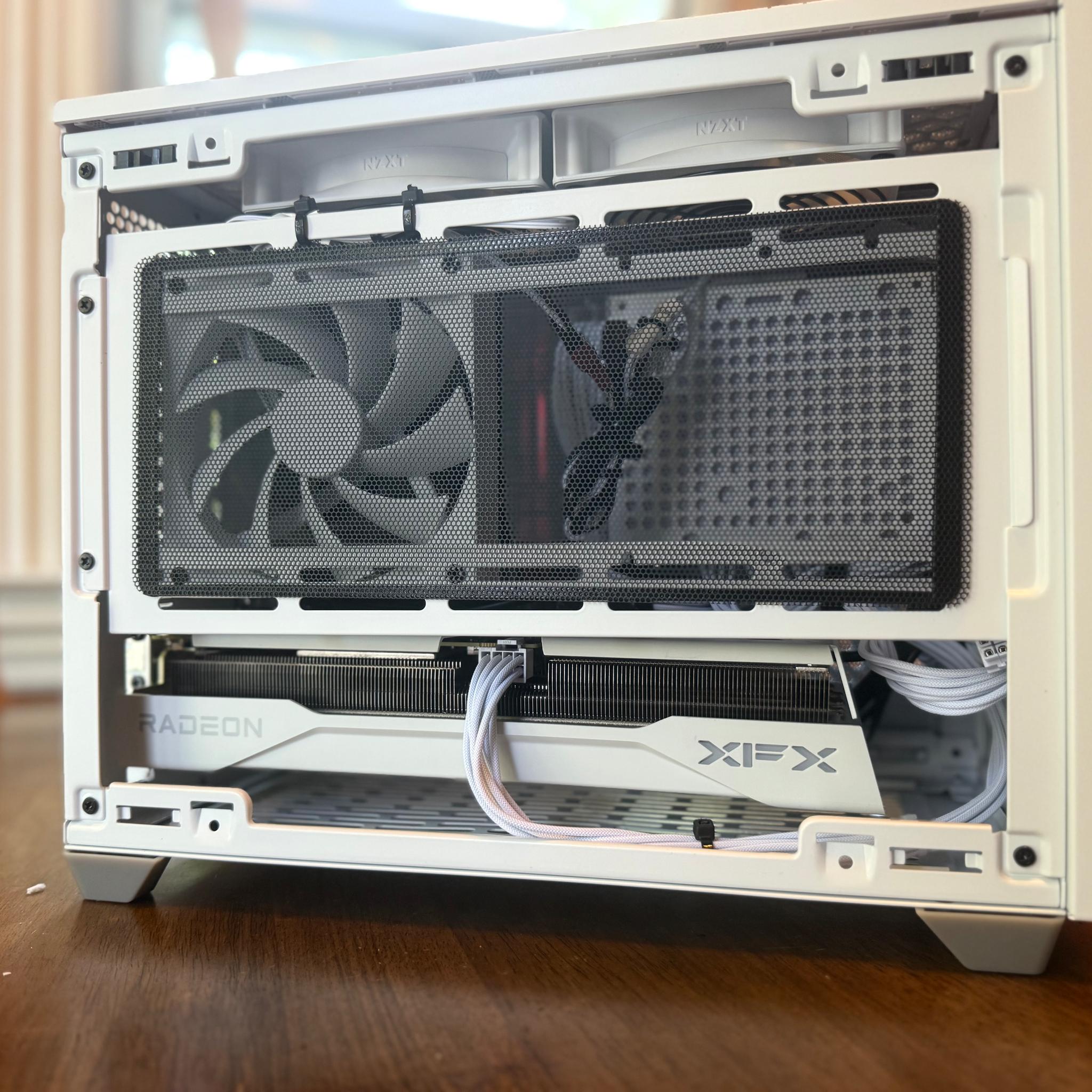 ▫️Small Form Factor▫️ RX 9060 XT 16GB | Ryzen 5700X | 32GB DDR4 | 2TB SSD