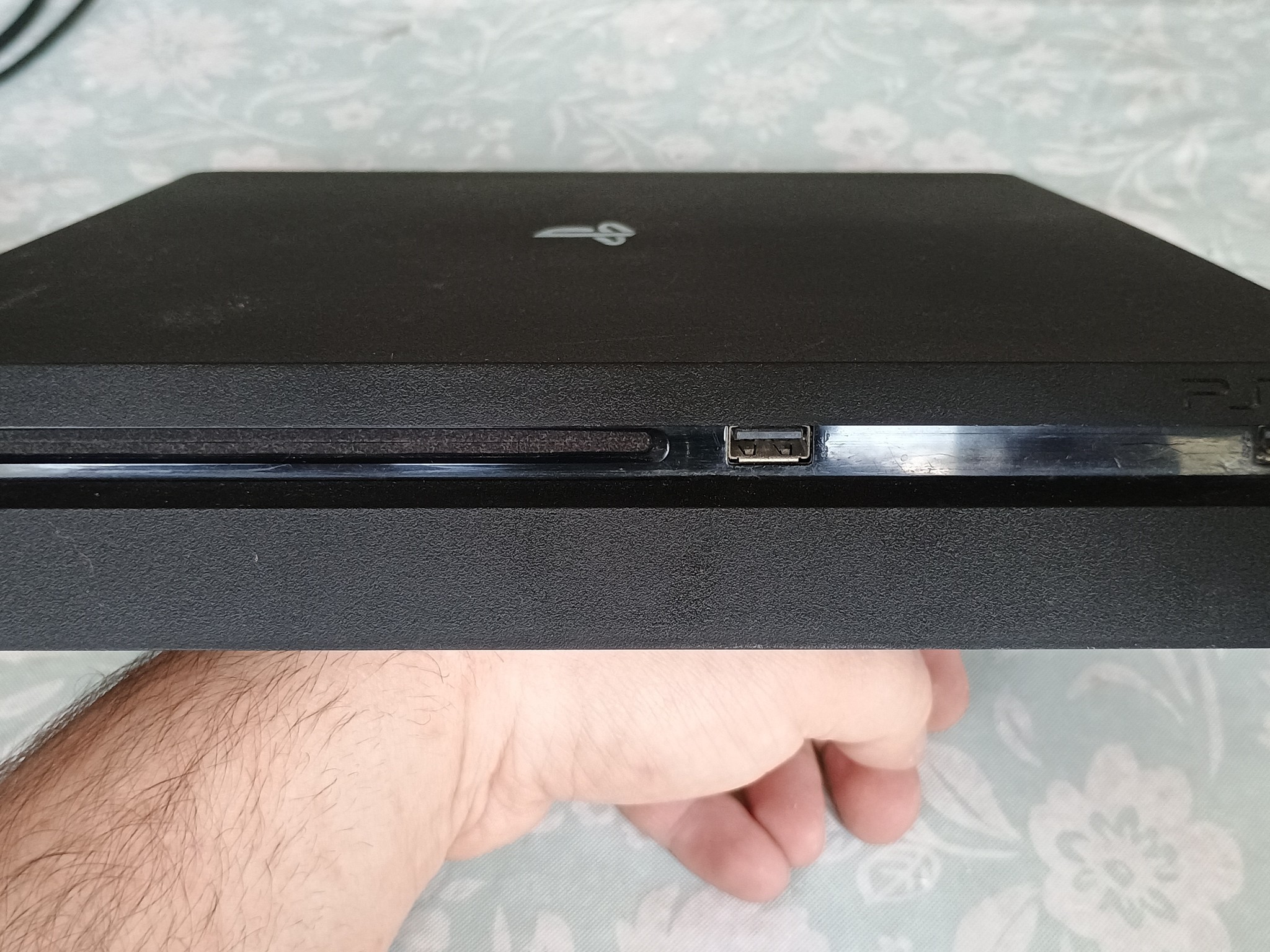PS4 Slim 1 tb