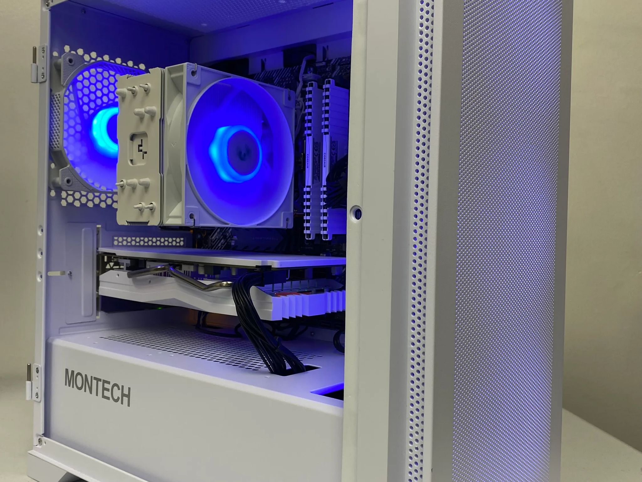 Arctic Edge - 1080p Performance PC